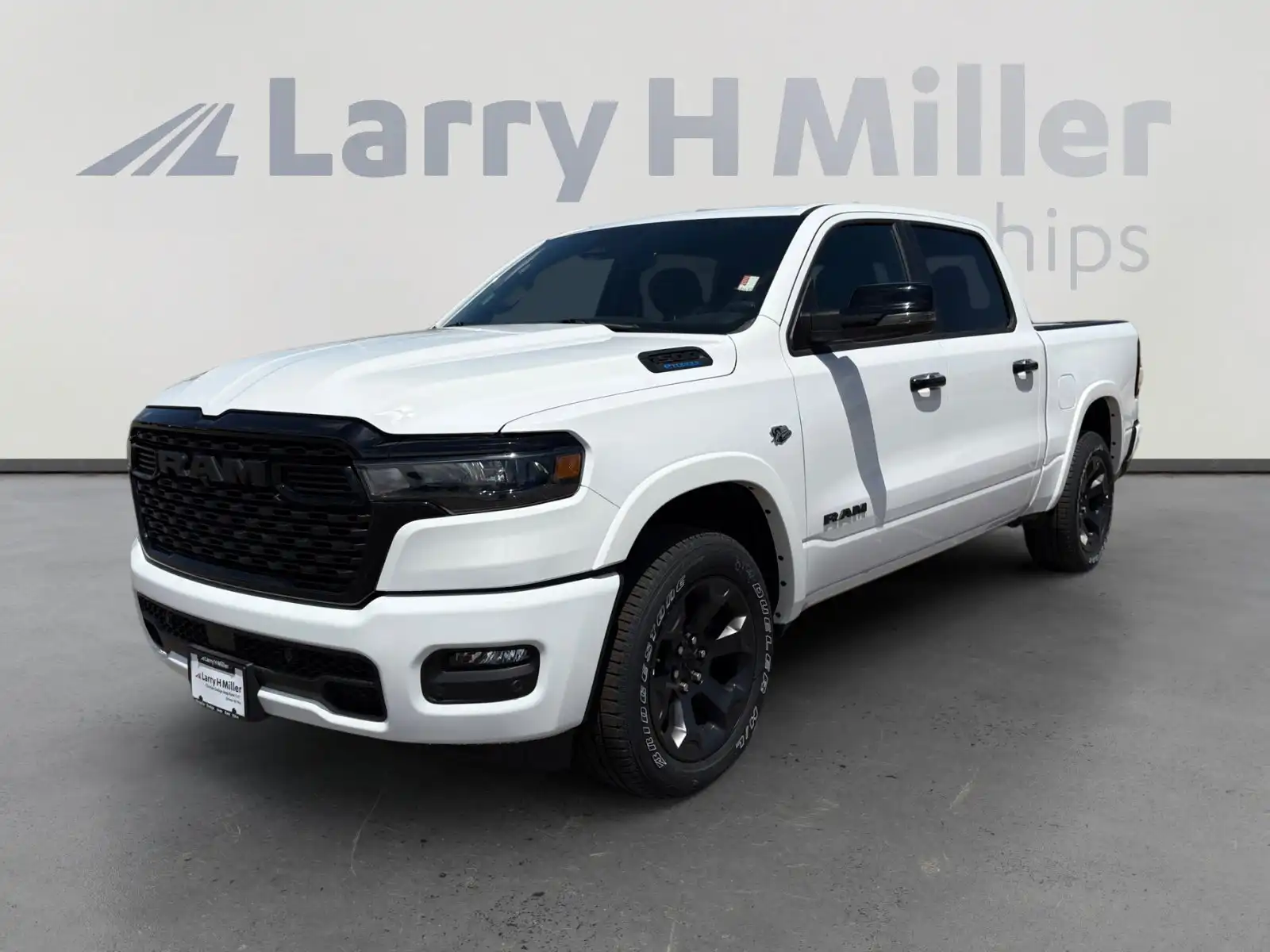 2026 RAM 1500 Big Horn/Lone Star 4x4 Crew Cab 5'7's photo