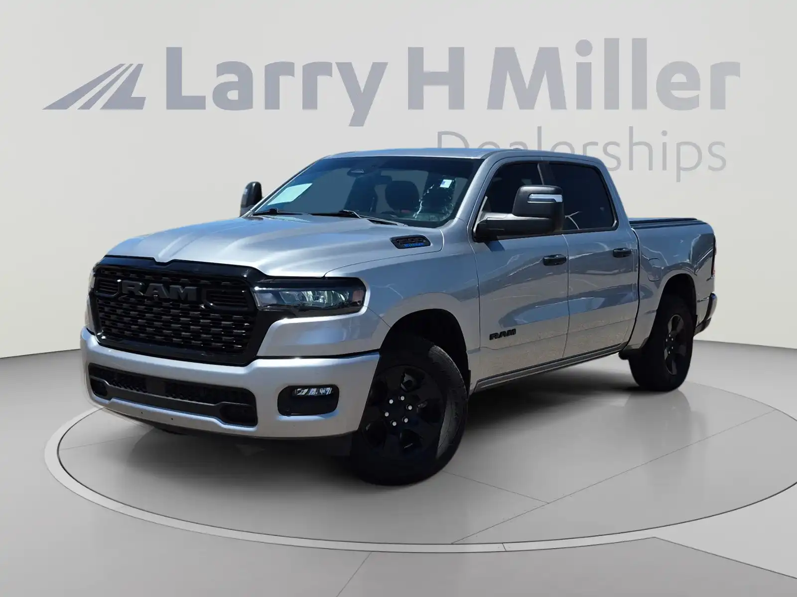 2025 RAM 1500 Tradesman 4x4 Crew Cab 5'7's photo