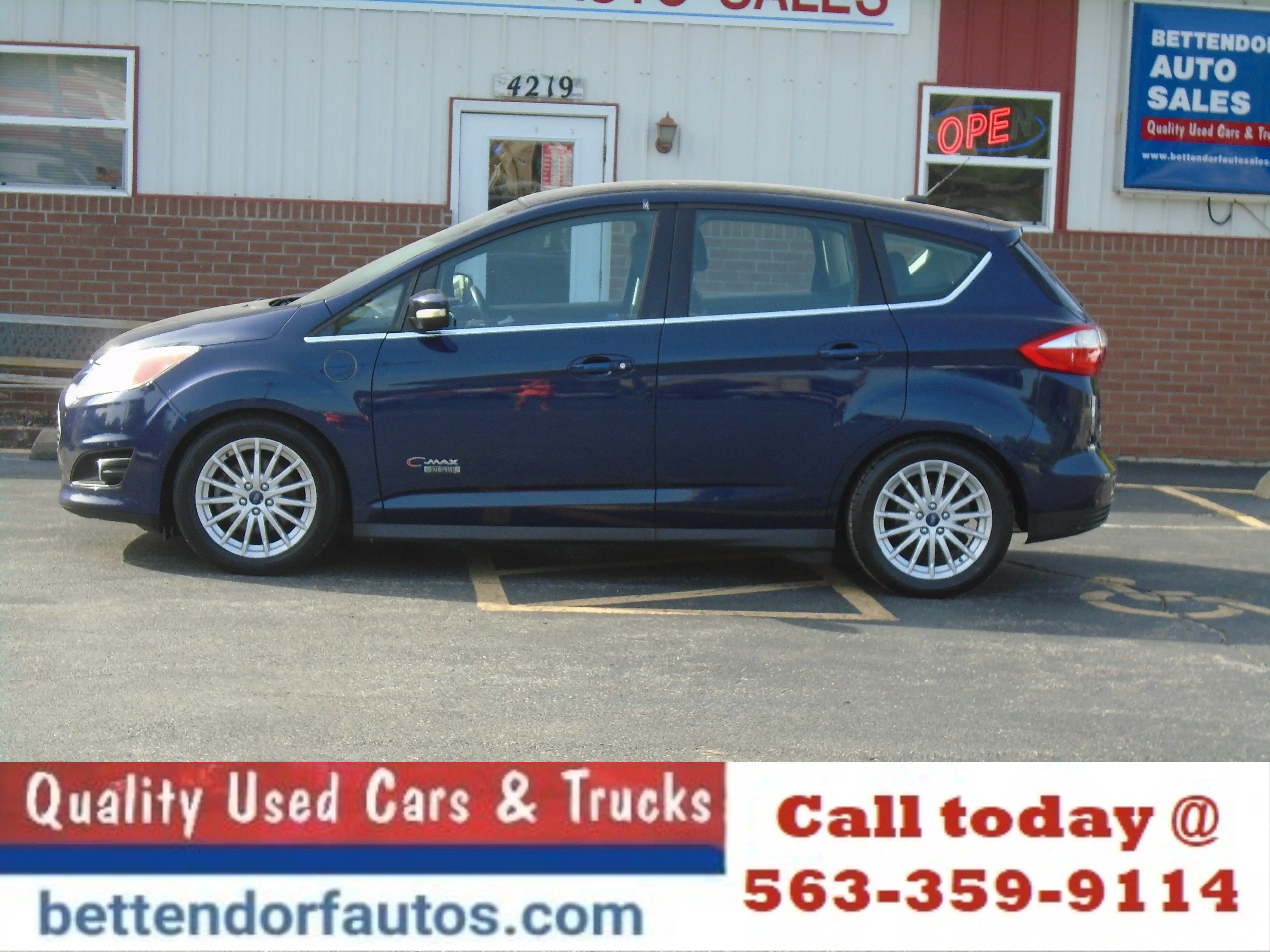 2016 Ford C-Max Energi SEL's photo