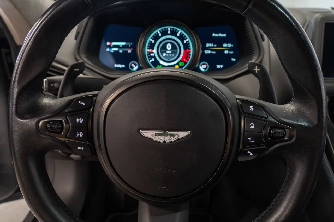 2018 Aston Martin DB11 V12 Coupe photo 5