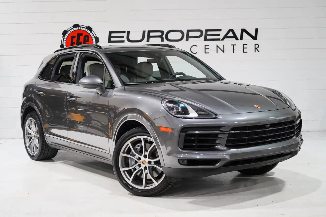 2021 Porsche Cayenne Base's photo