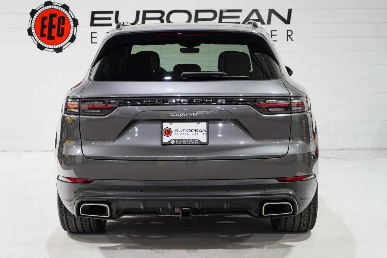 2021 Porsche Cayenne Base photo 3
