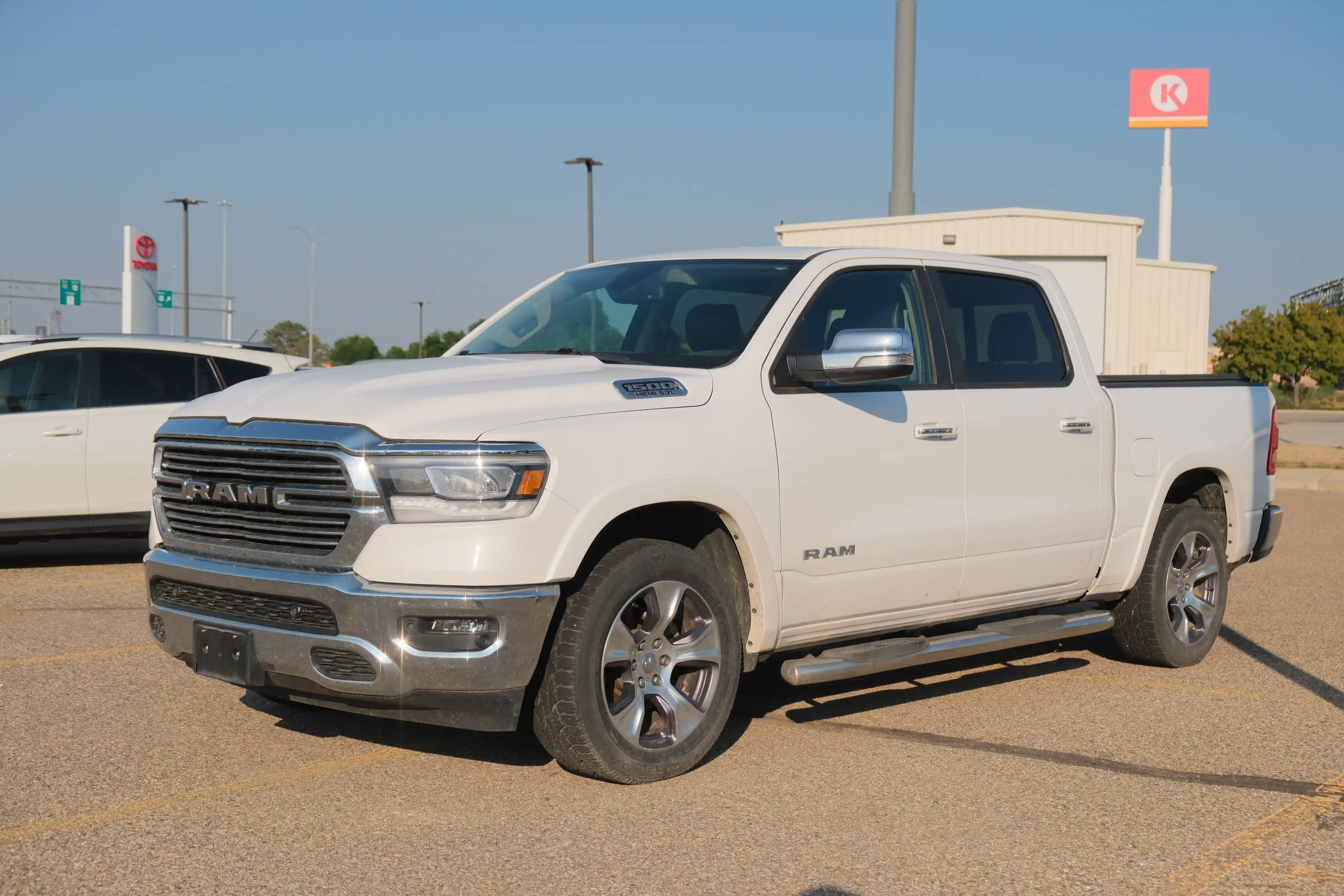 2019 RAM 1500 Laramie 4x4 Crew Cab 5'7's photo