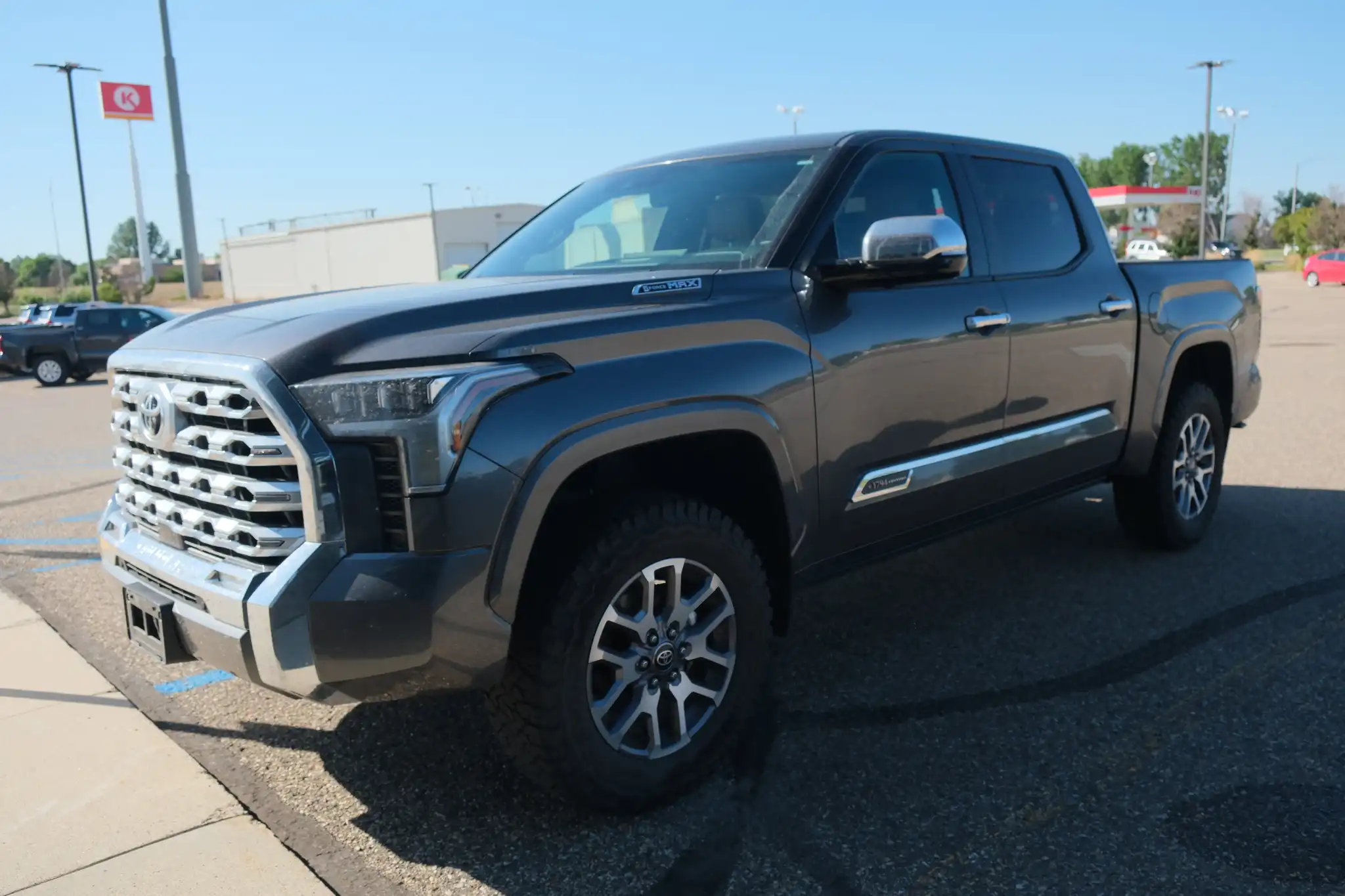 2025 Toyota Tundra 1794 Edition Hybrid 4WD CrewMax 5.5''s photo