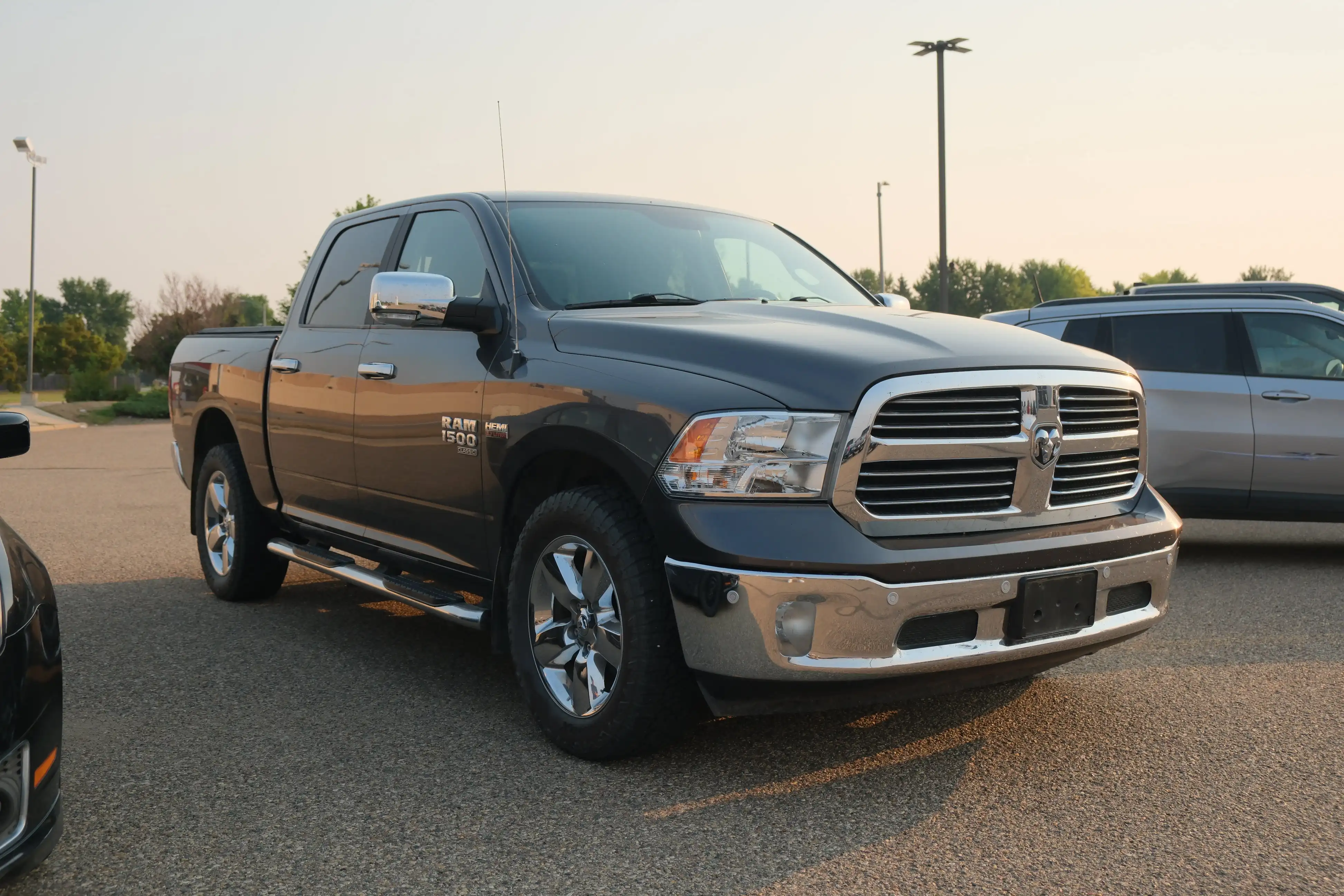 2019 RAM 1500 Classic Big Horn 4x4 Crew Cab 5'7's photo