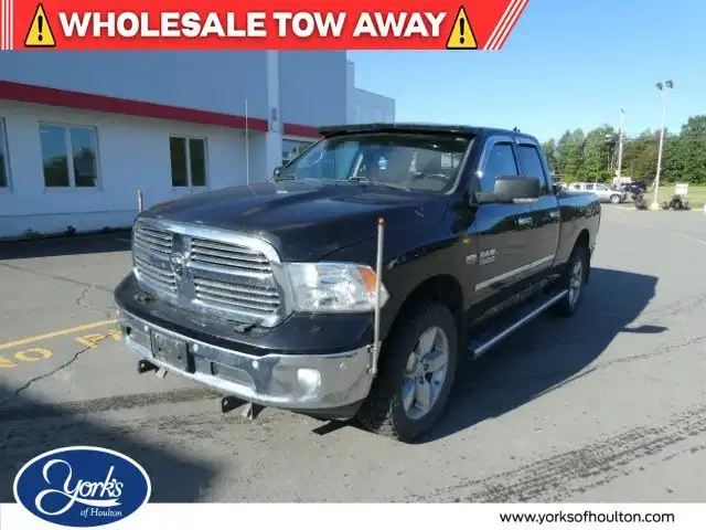 2016 RAM 1500 Big Horn 4WD Quad Cab 6'4's photo