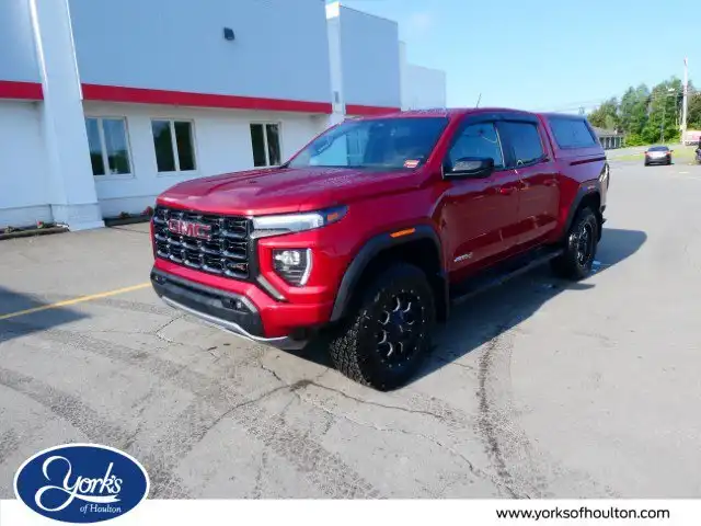 2023 GMC Canyon AT4 4WD Crew Cab Short Box's photo