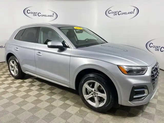 2022 Audi Q5 40 Premium's photo