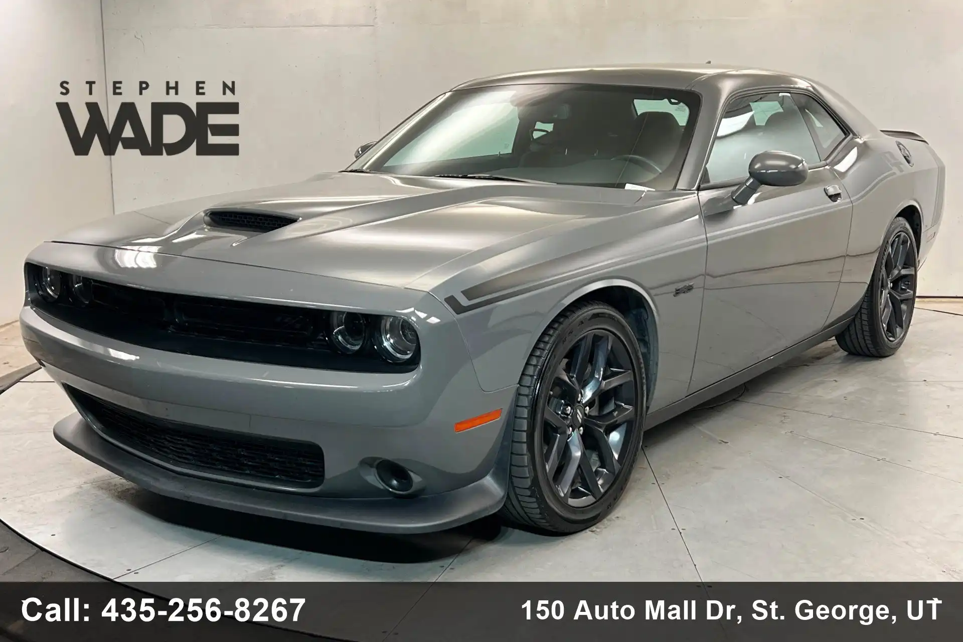 2023 Dodge Challenger R/T's photo