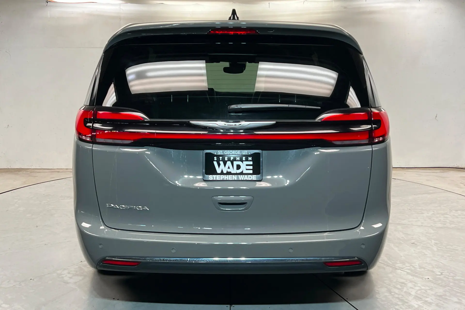2025 Chrysler Pacifica Select photo 5