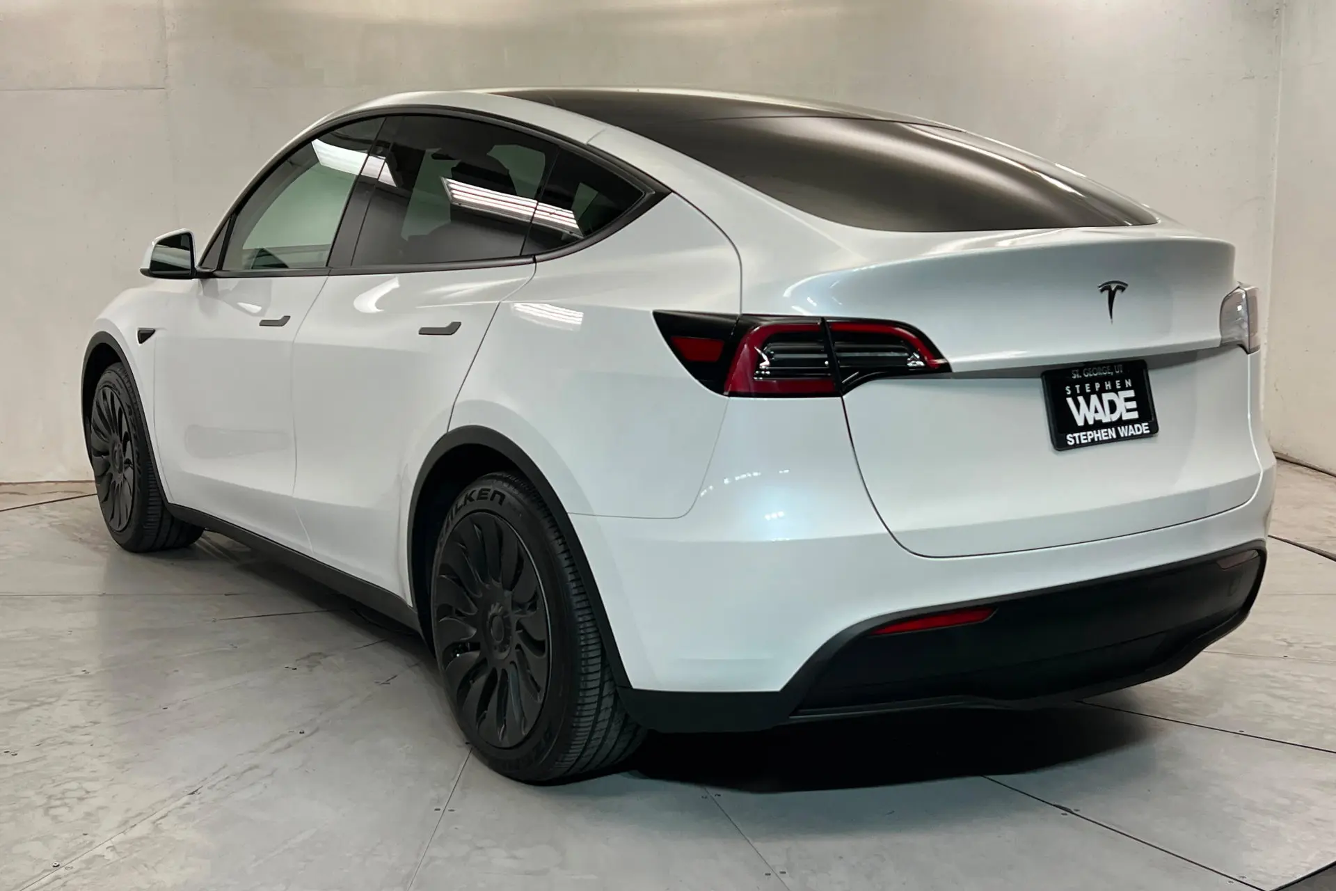 2023 Tesla Model Y Long Range Dual Motor AWD photo 3