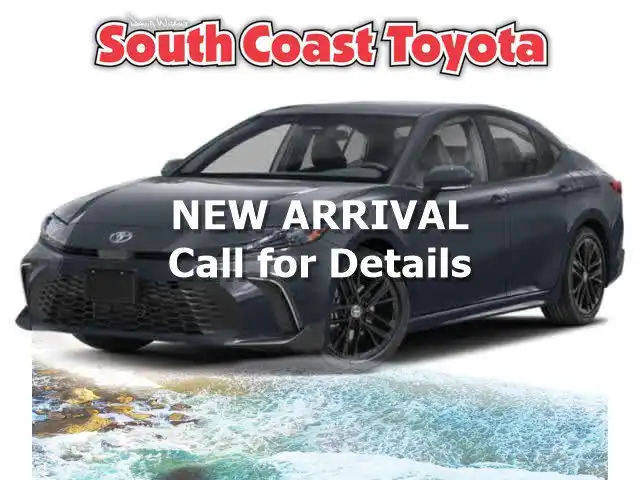 2025 Toyota Camry SE Hybrid's photo