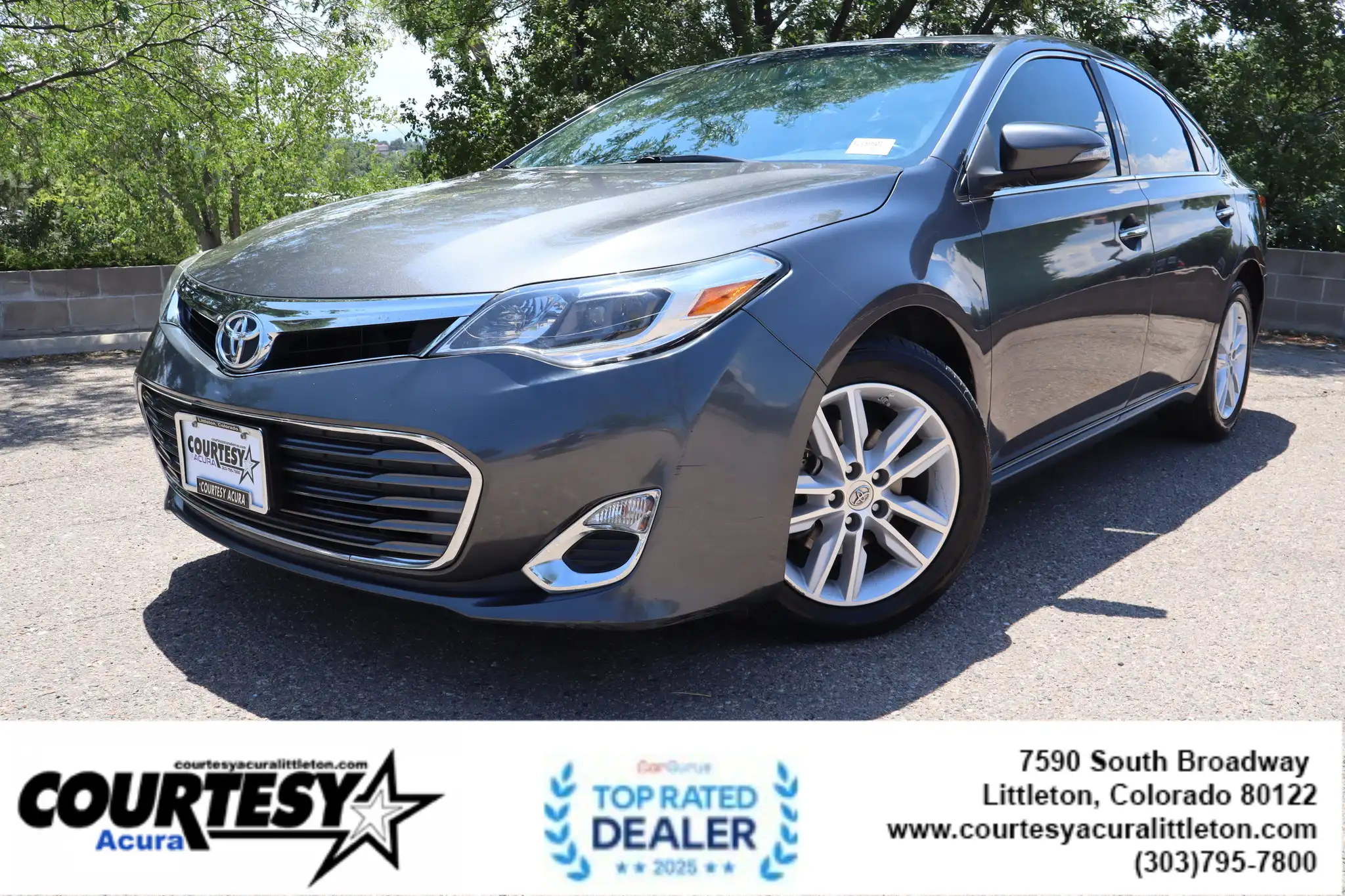 2015 Toyota Avalon XLE's photo