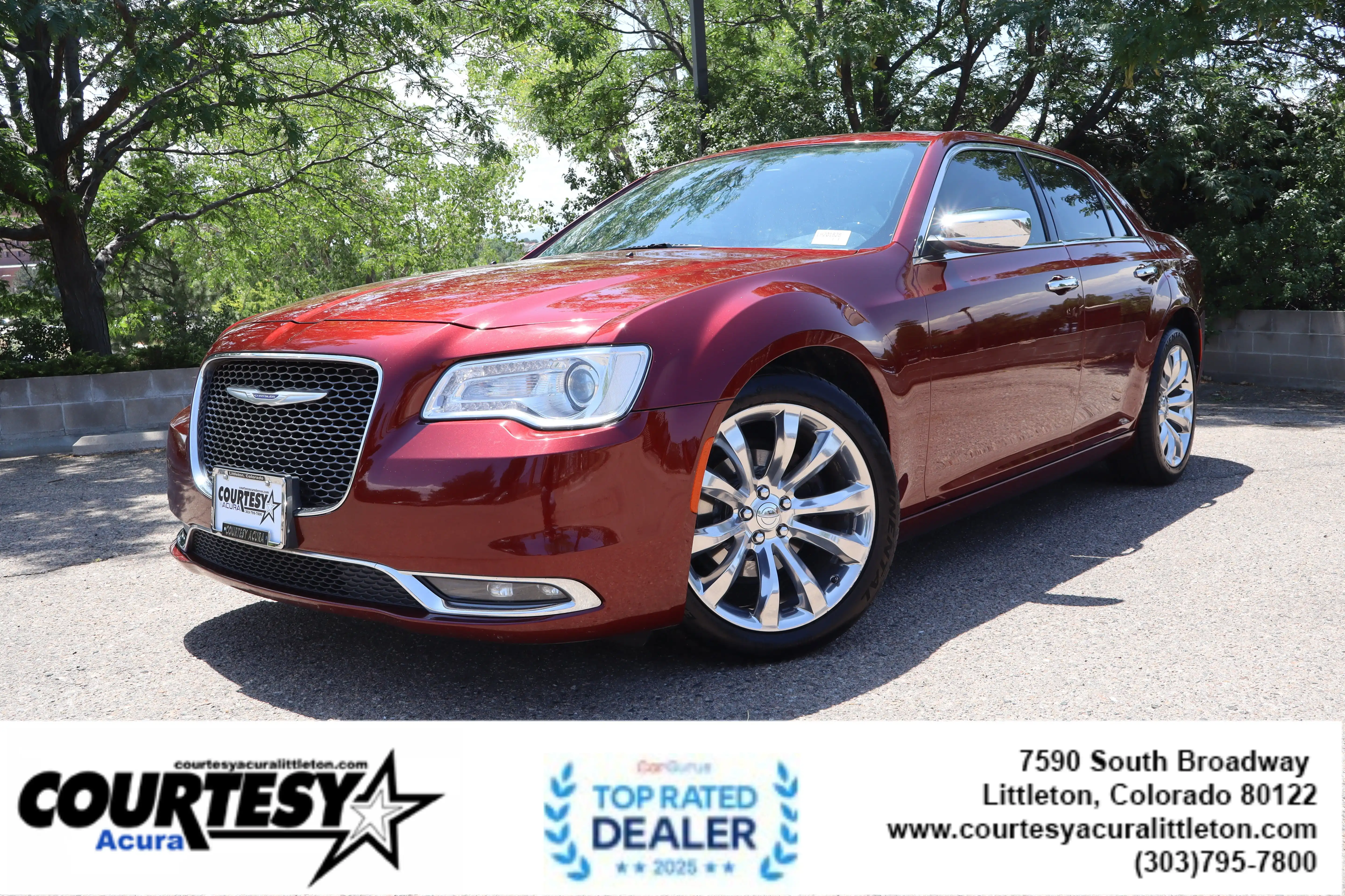 2020 Chrysler 300 Limited's photo
