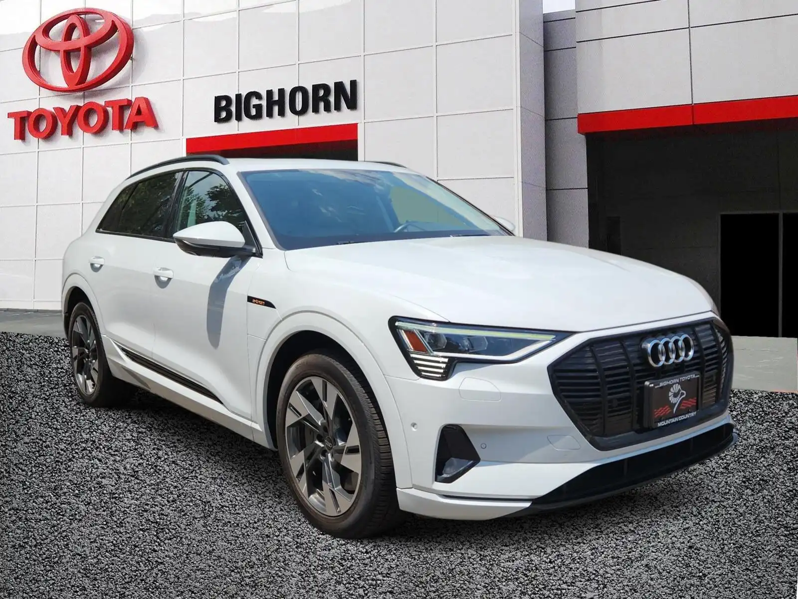 2021 Audi e-tron 95 kWh Premium quattro's photo