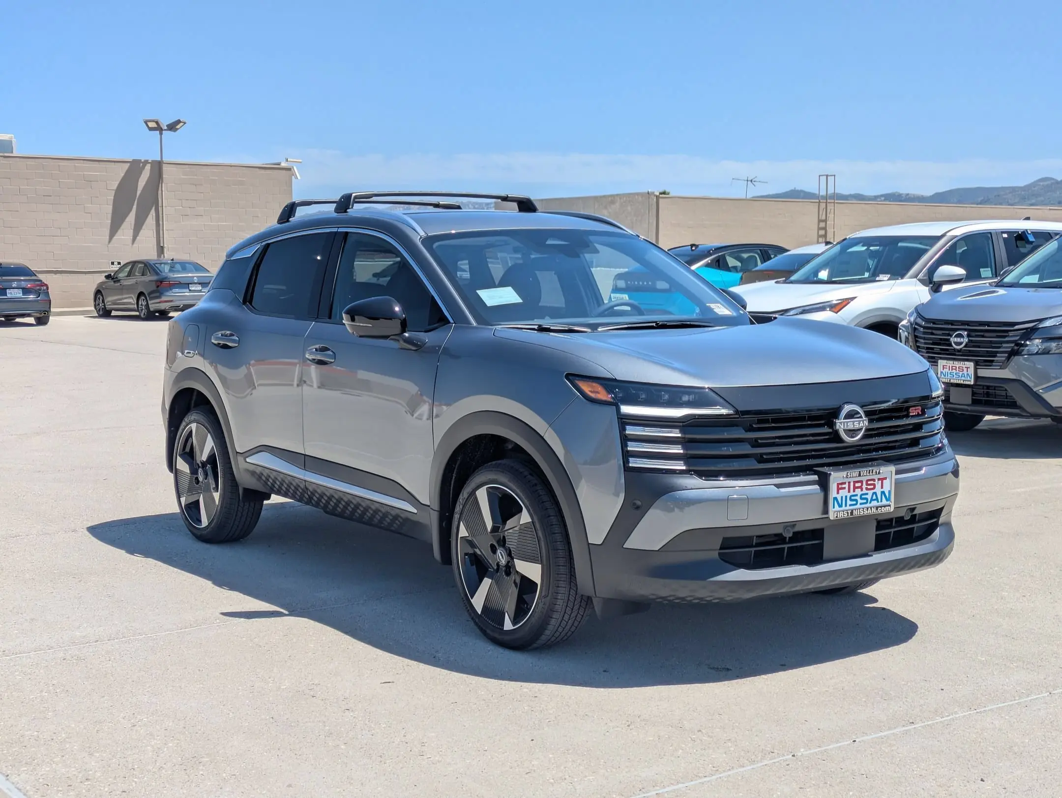 2026 Nissan Kicks 2.0 SR photo 3