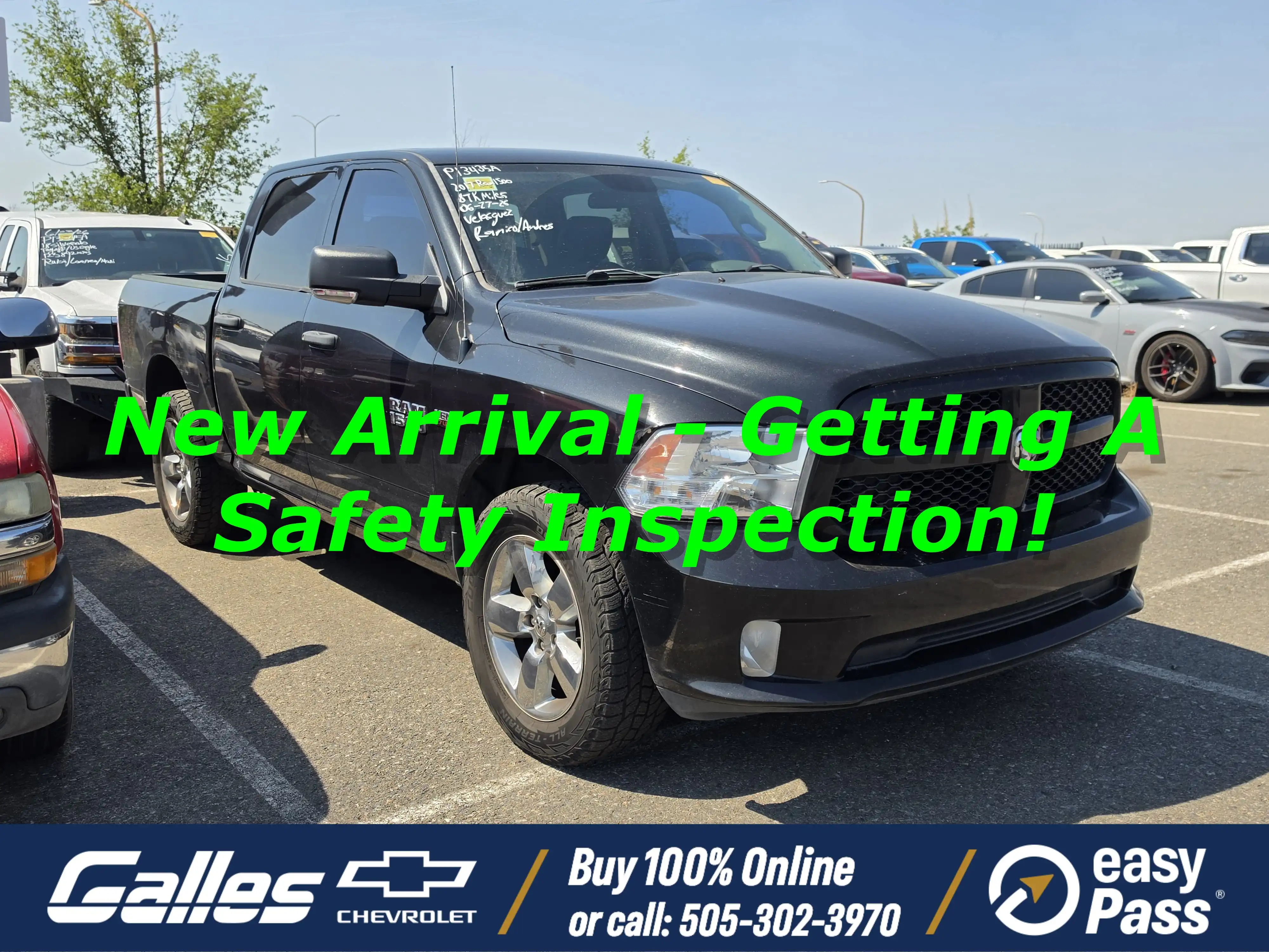 2017 RAM 1500 Express 4x4 Crew Cab 5'7's photo