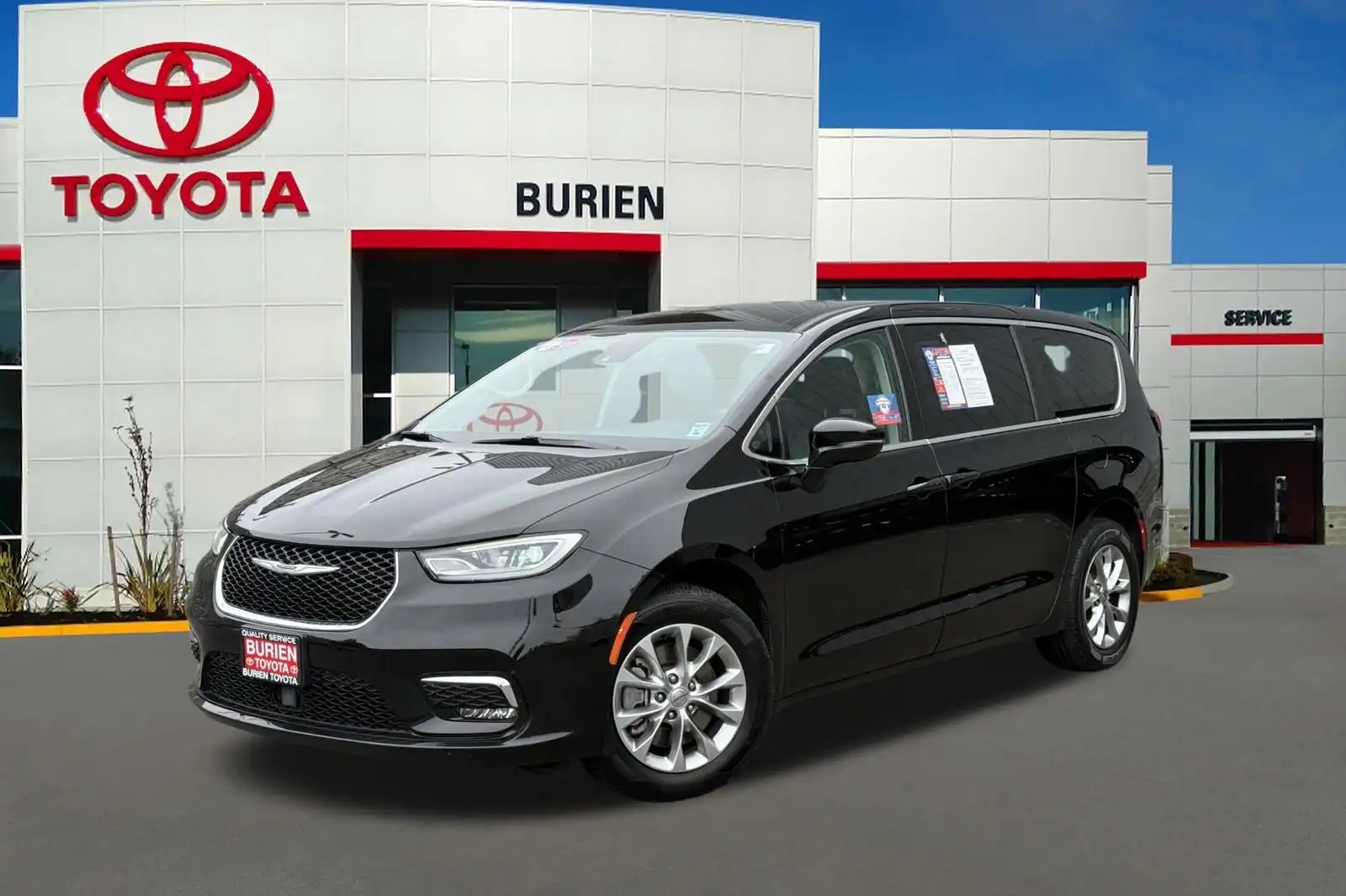 2024 Chrysler Pacifica Touring L AWD's photo
