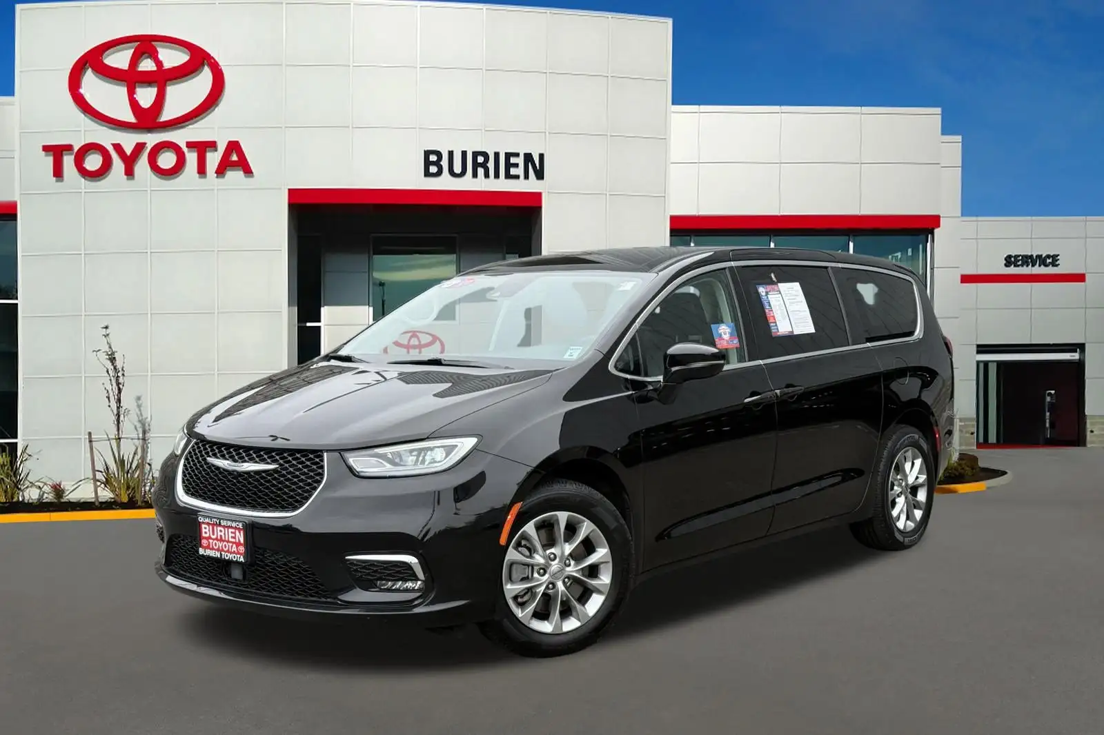 2024 Chrysler Pacifica Touring L AWD's photo