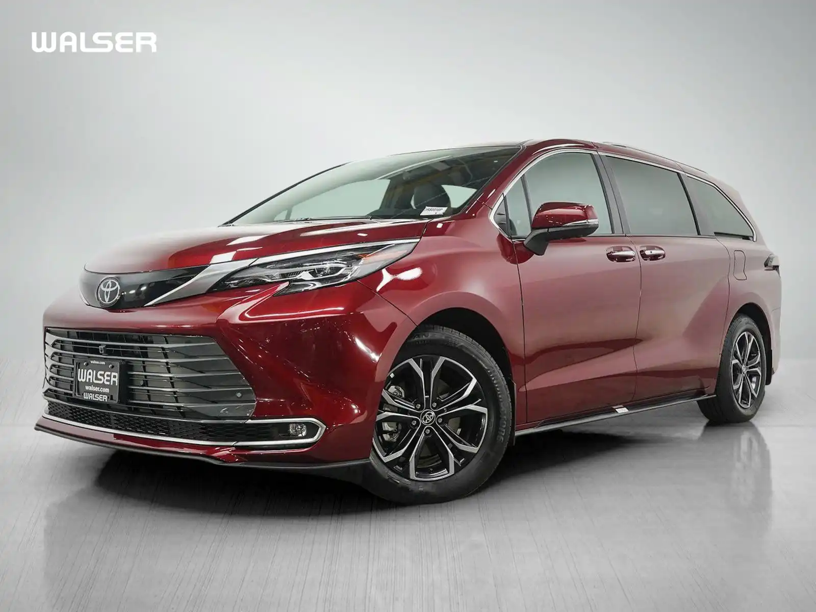 2026 Toyota Sienna Platinum 7-Passenger Hybrid AWD's photo