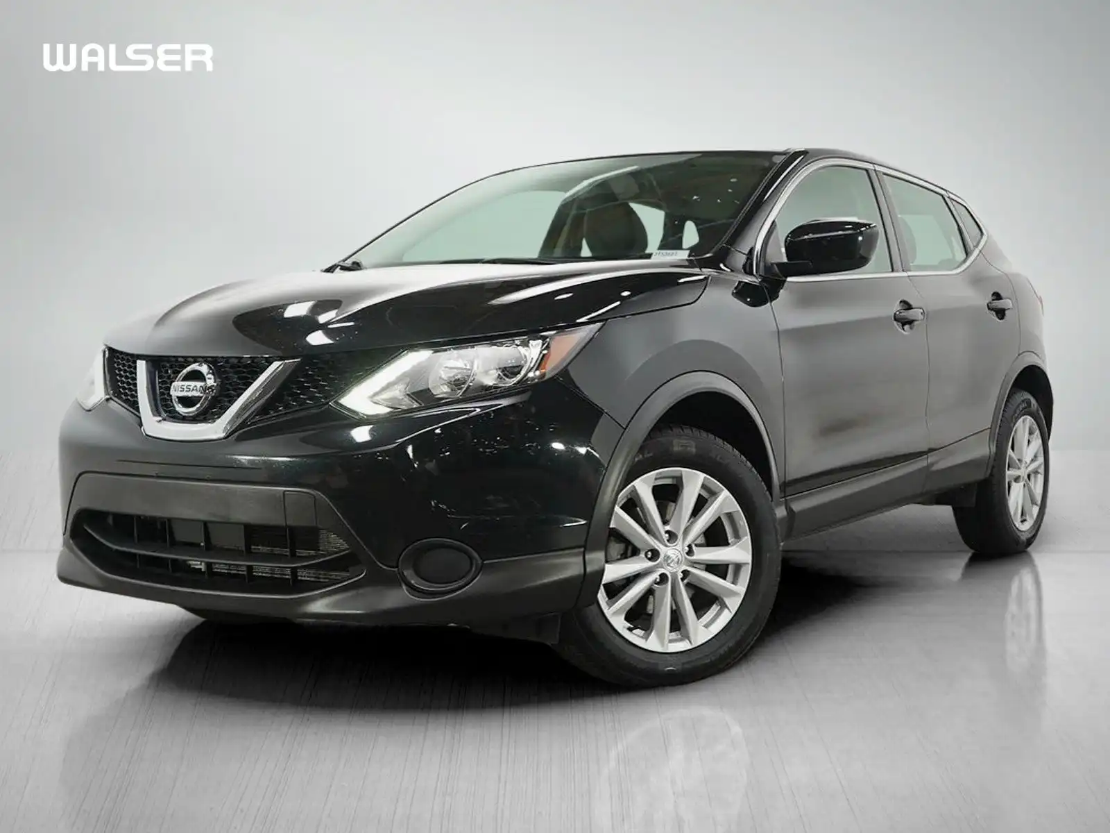 2017 Nissan Rogue Sport S AWD's photo