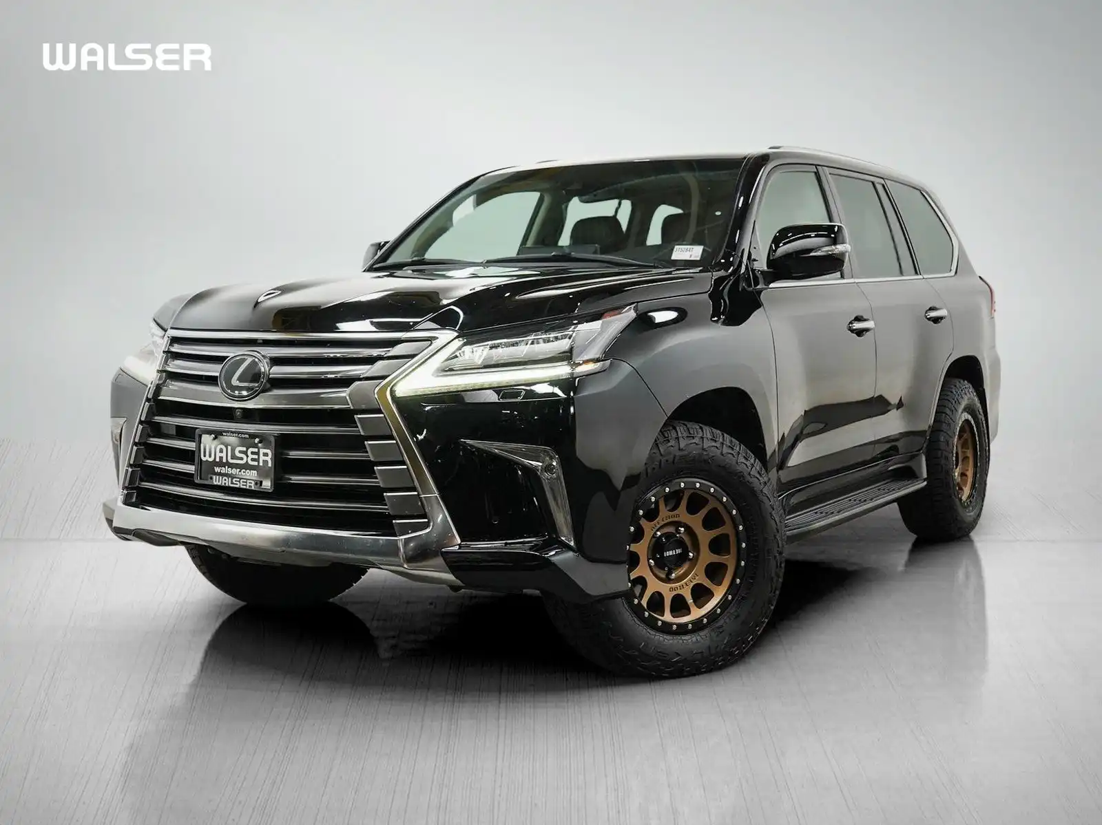 2018 Lexus LX 600 570 TWO-ROW's photo