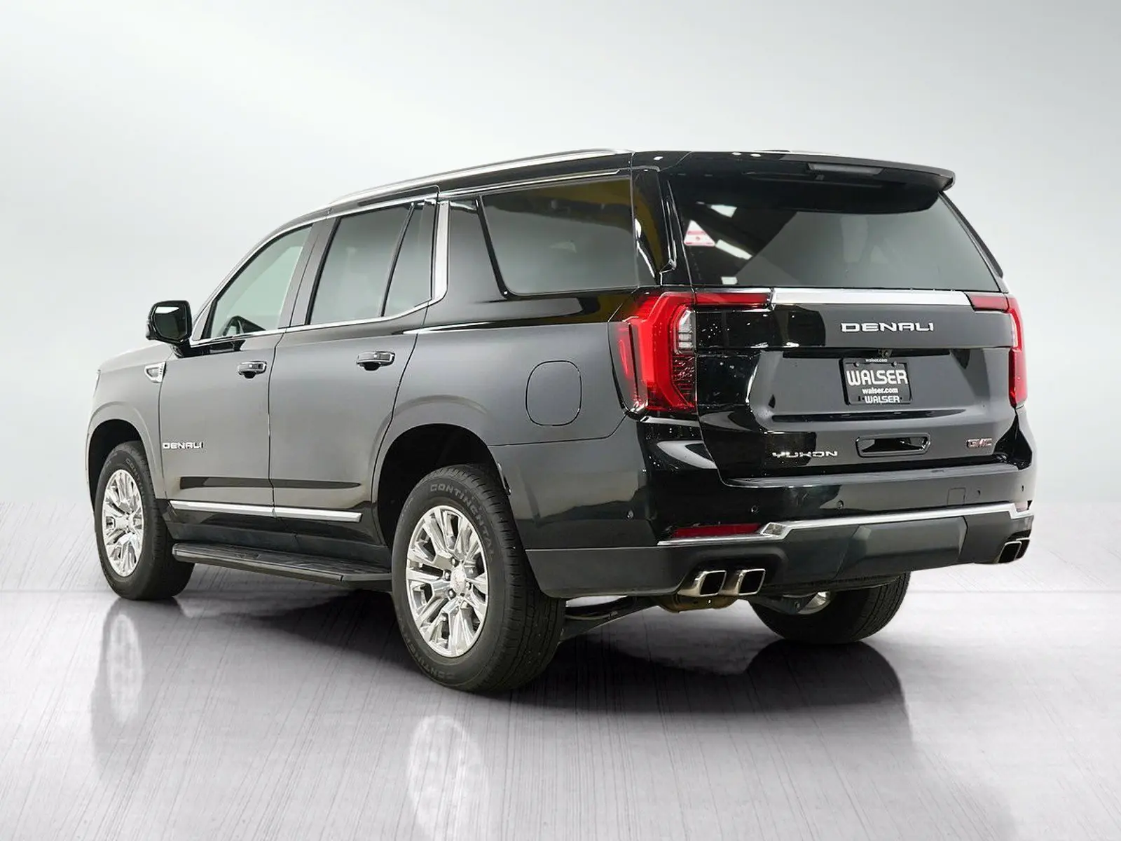 2025 GMC Yukon Denali 4WD photo 3