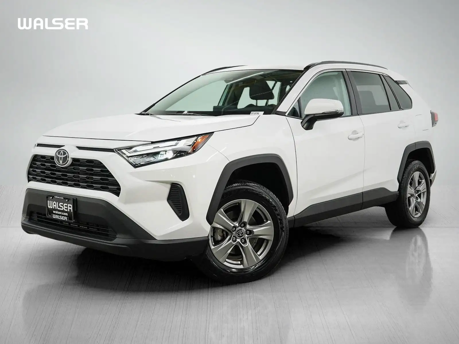 2023 Toyota RAV4 XLE AWD's photo