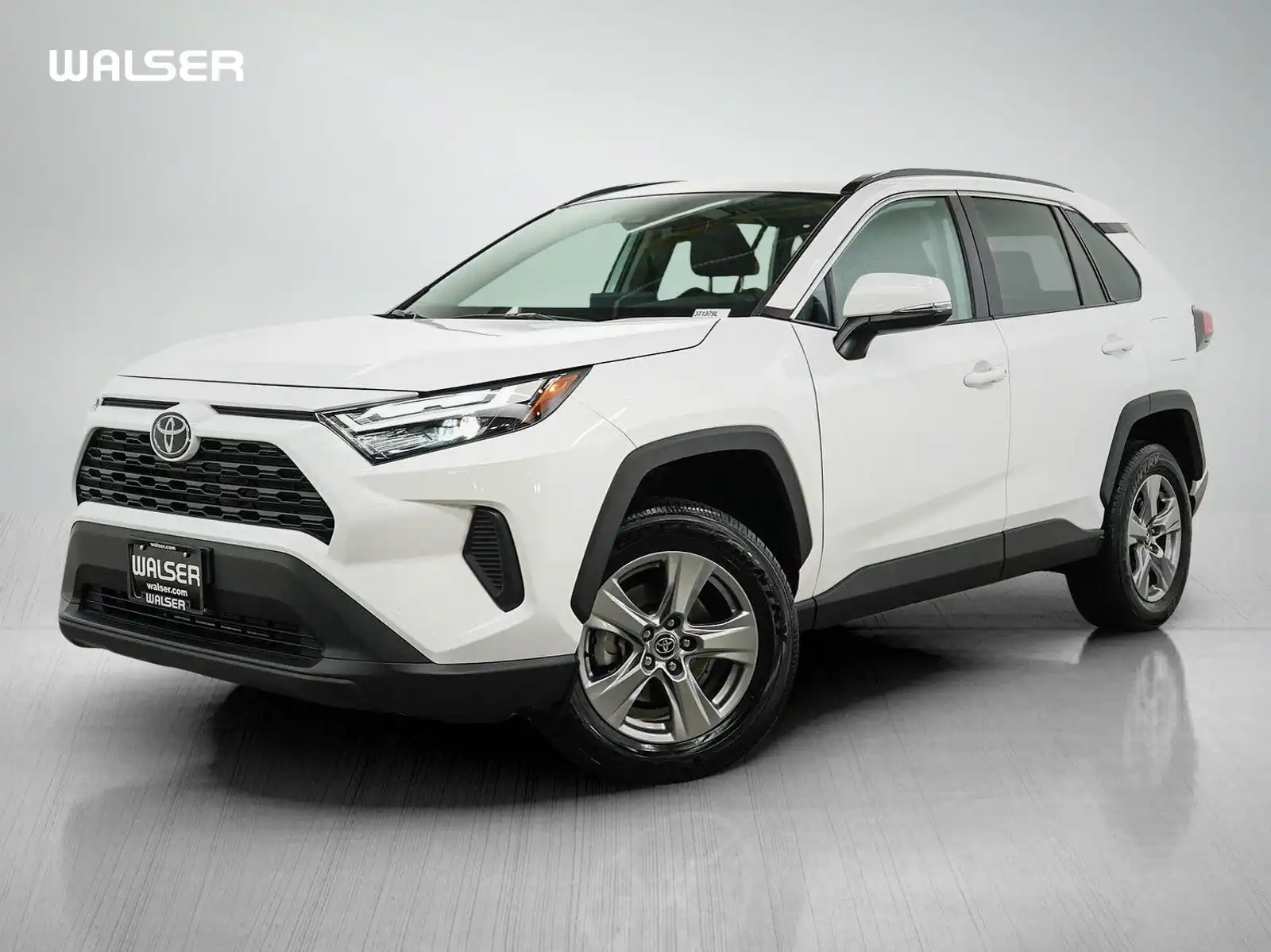 2023 Toyota RAV4 XLE AWD's photo