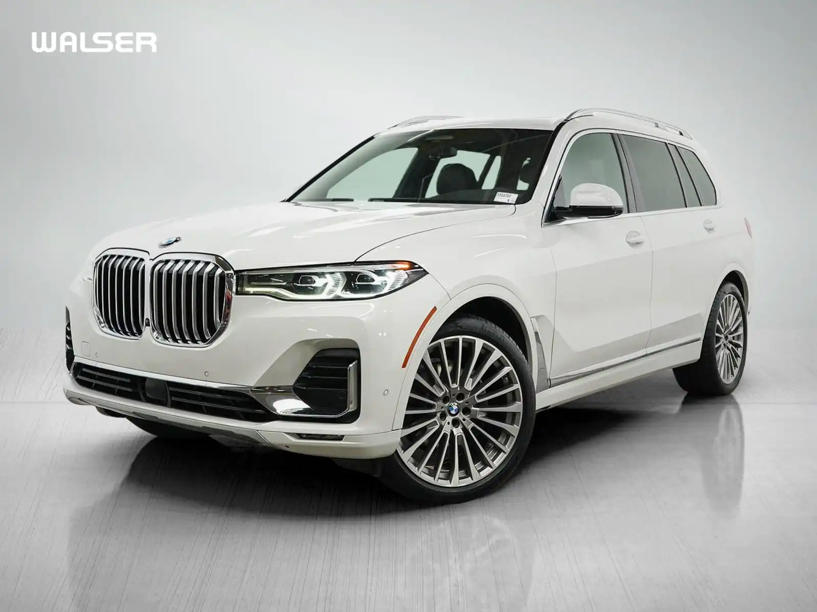2022 BMW X7 xDrive40i's photo