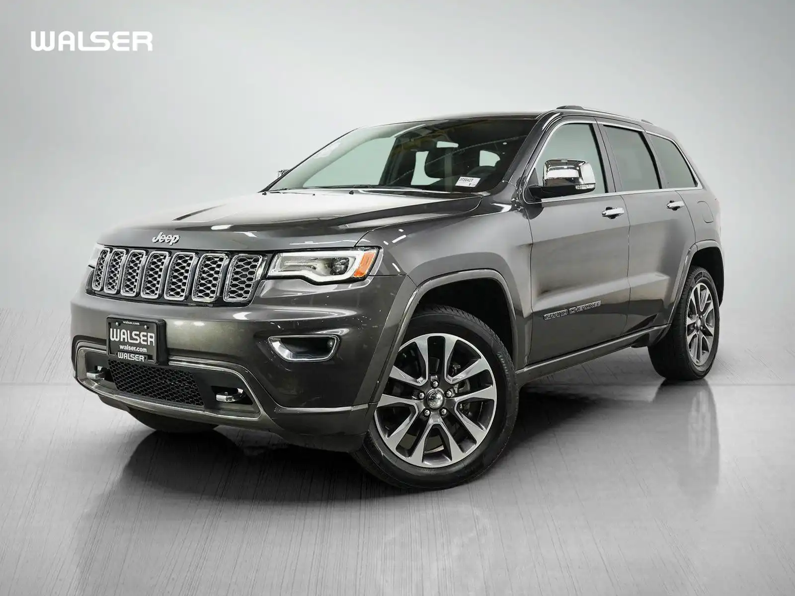 2017 Jeep Grand Cherokee Overland 4WD's photo