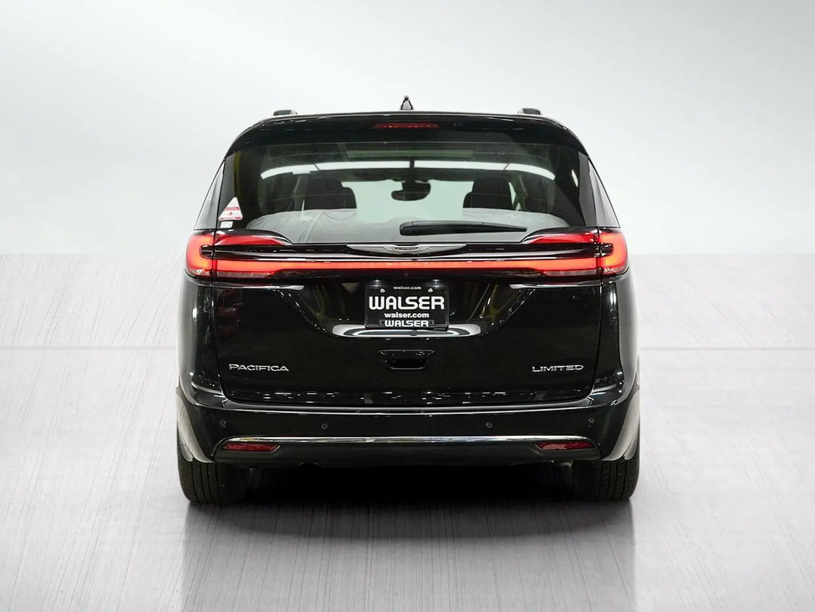 2023 Chrysler Pacifica Limited photo 4
