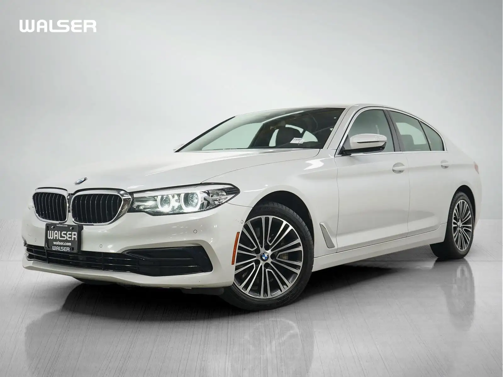2020 BMW 5 Series 530i xDrive Sedan's photo