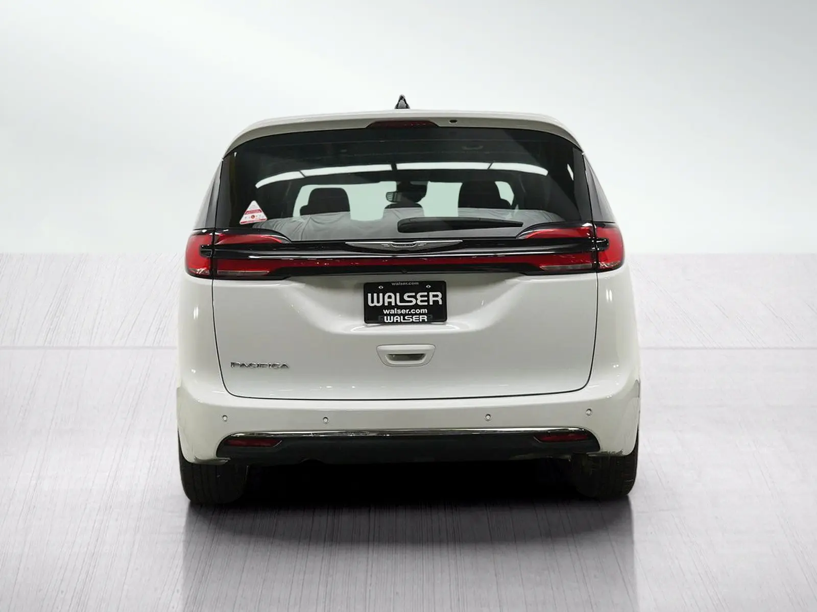 2023 Chrysler Pacifica Touring L photo 4