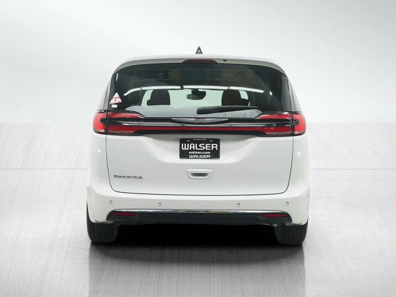2023 Chrysler Pacifica Touring L photo 4