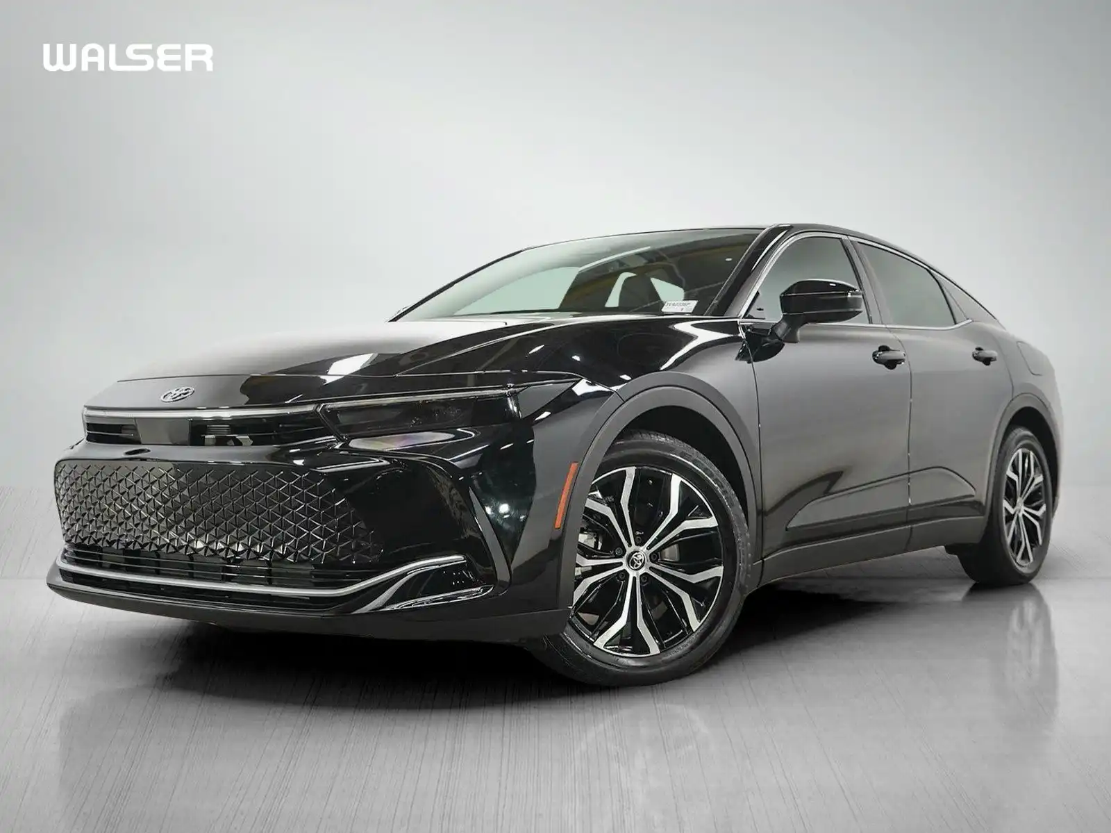 2025 Toyota Crown XLE AWD's photo