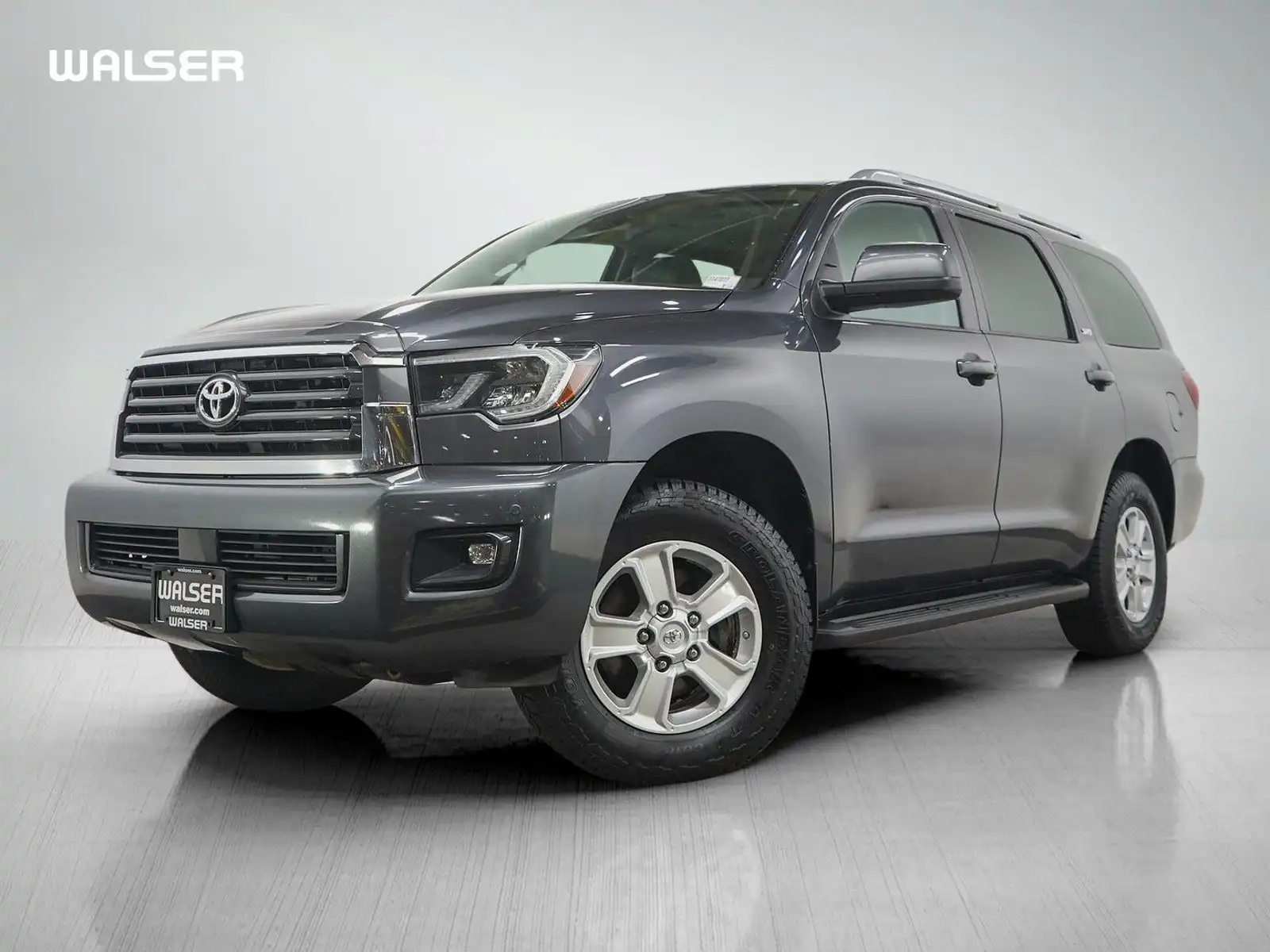 2018 Toyota Sequoia 5.7 Auto 4WD SR5's photo