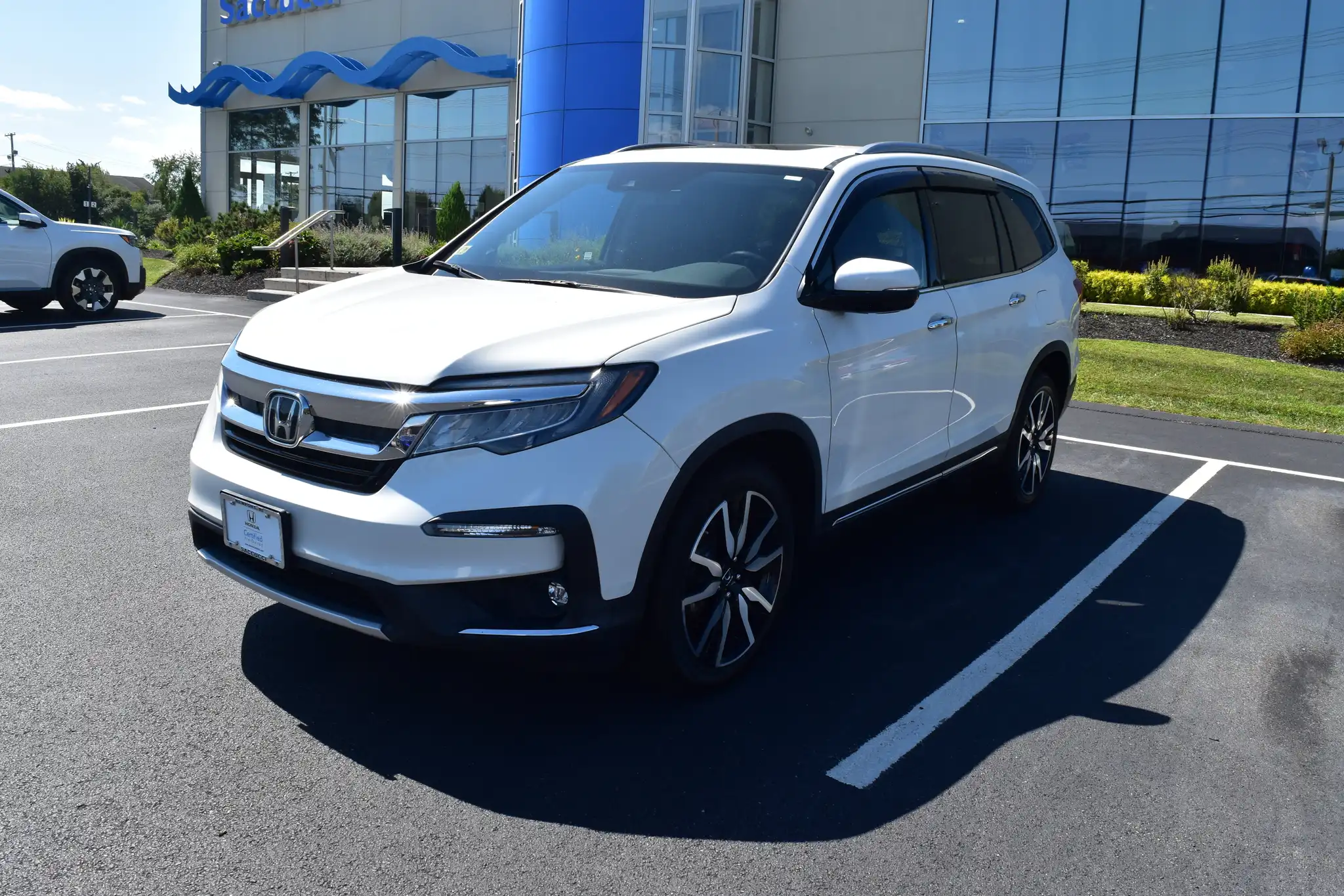 2022 Honda Pilot Touring AWD's photo