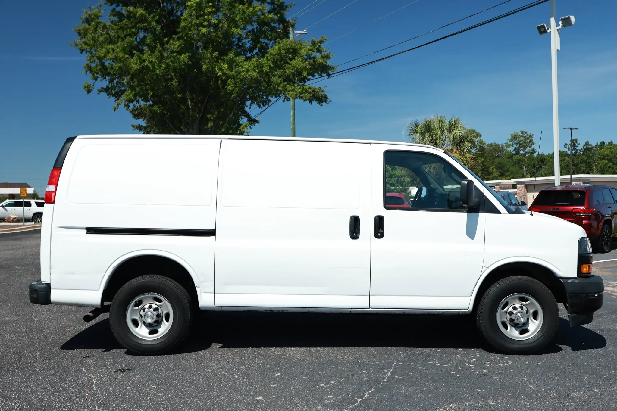 2021 Chevrolet Express Work Van HD 2500 photo 4