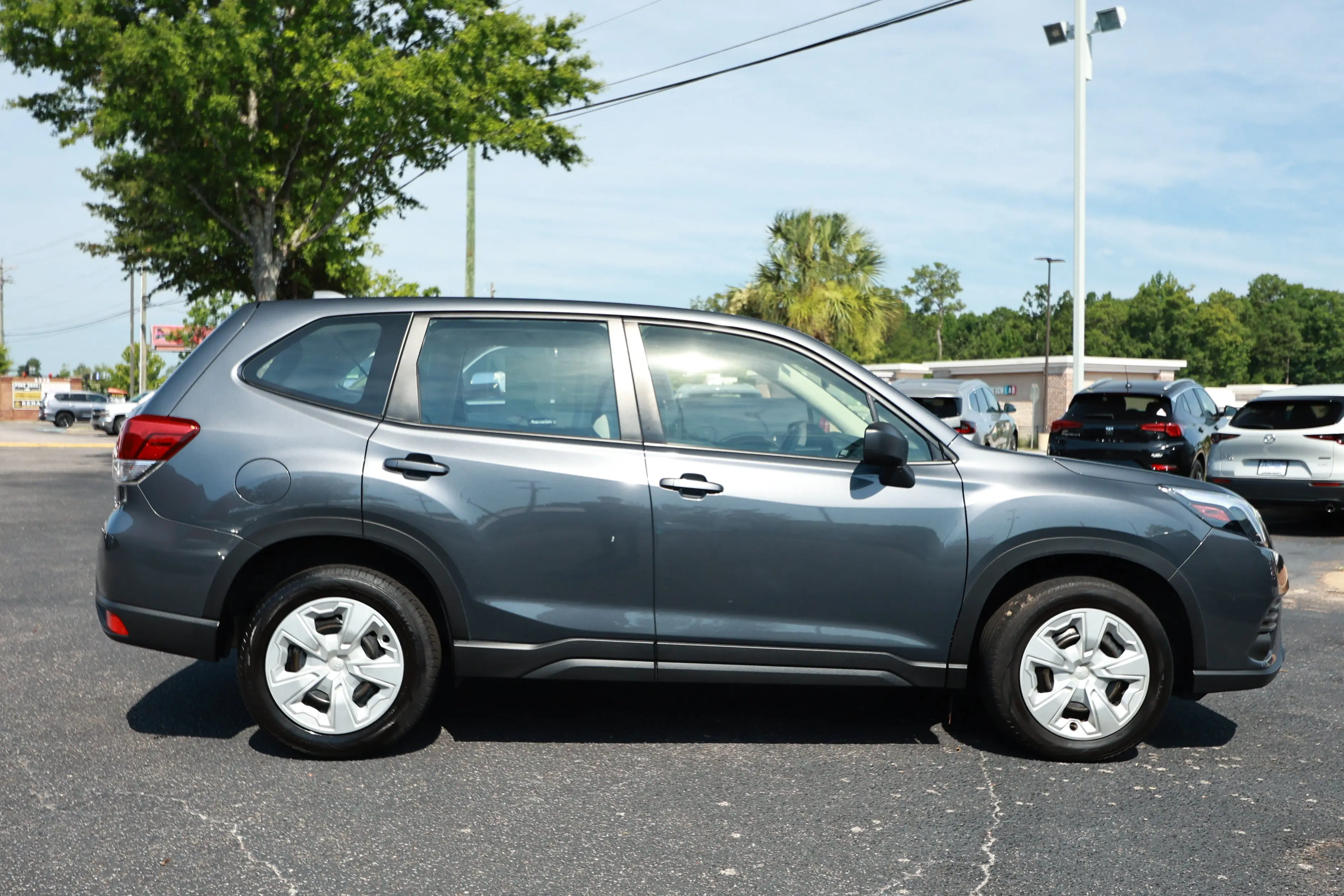 2023 Subaru Forester Base photo 4
