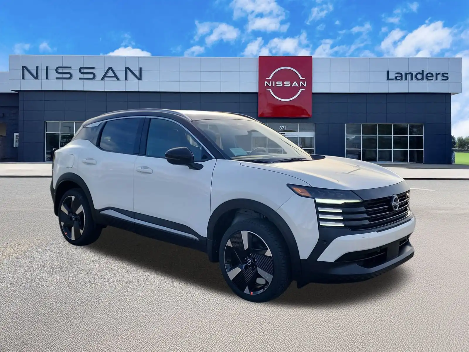 2026 Nissan Kicks 2.0 SR's photo