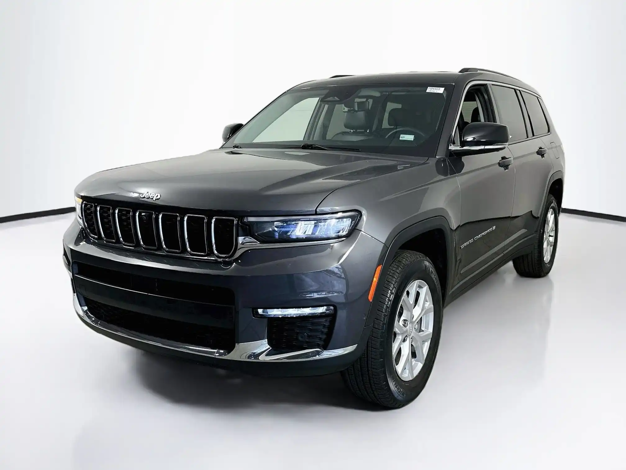 2023 Jeep Grand Cherokee L Limited's photo