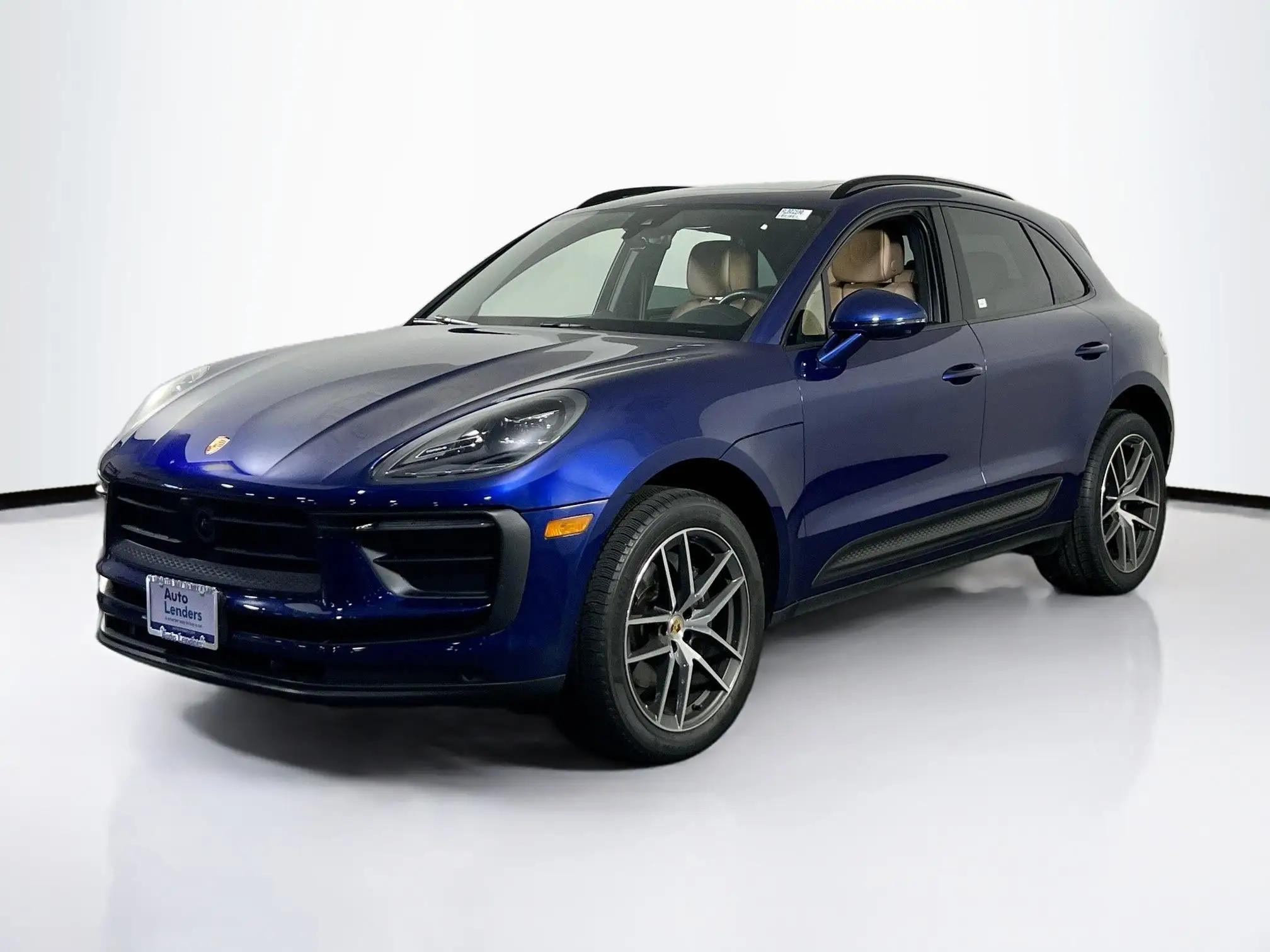 2024 Porsche Macan Base photo 1