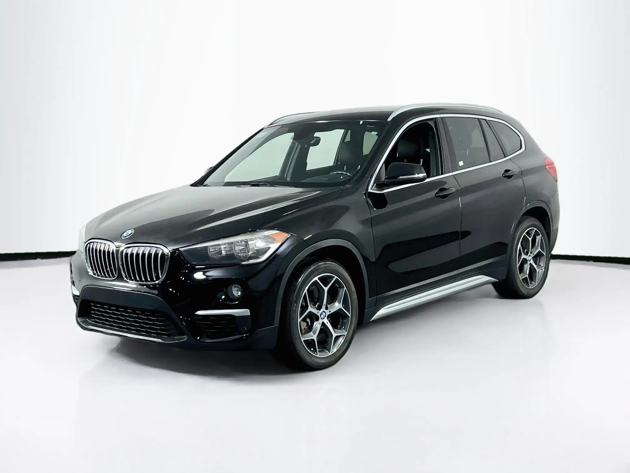 2018 BMW X1 xDrive28i's photo