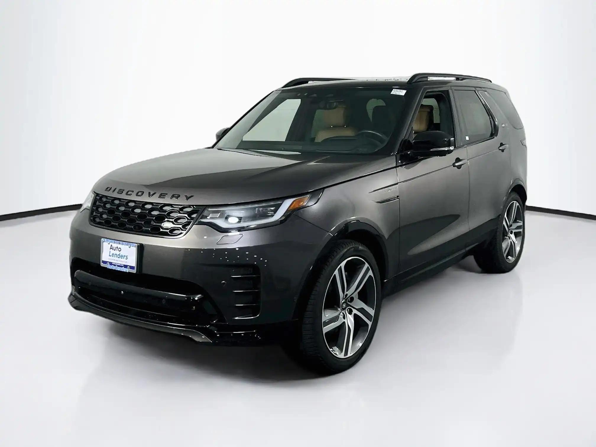 2024 Land Rover Discovery P300 Dynamic SE's photo