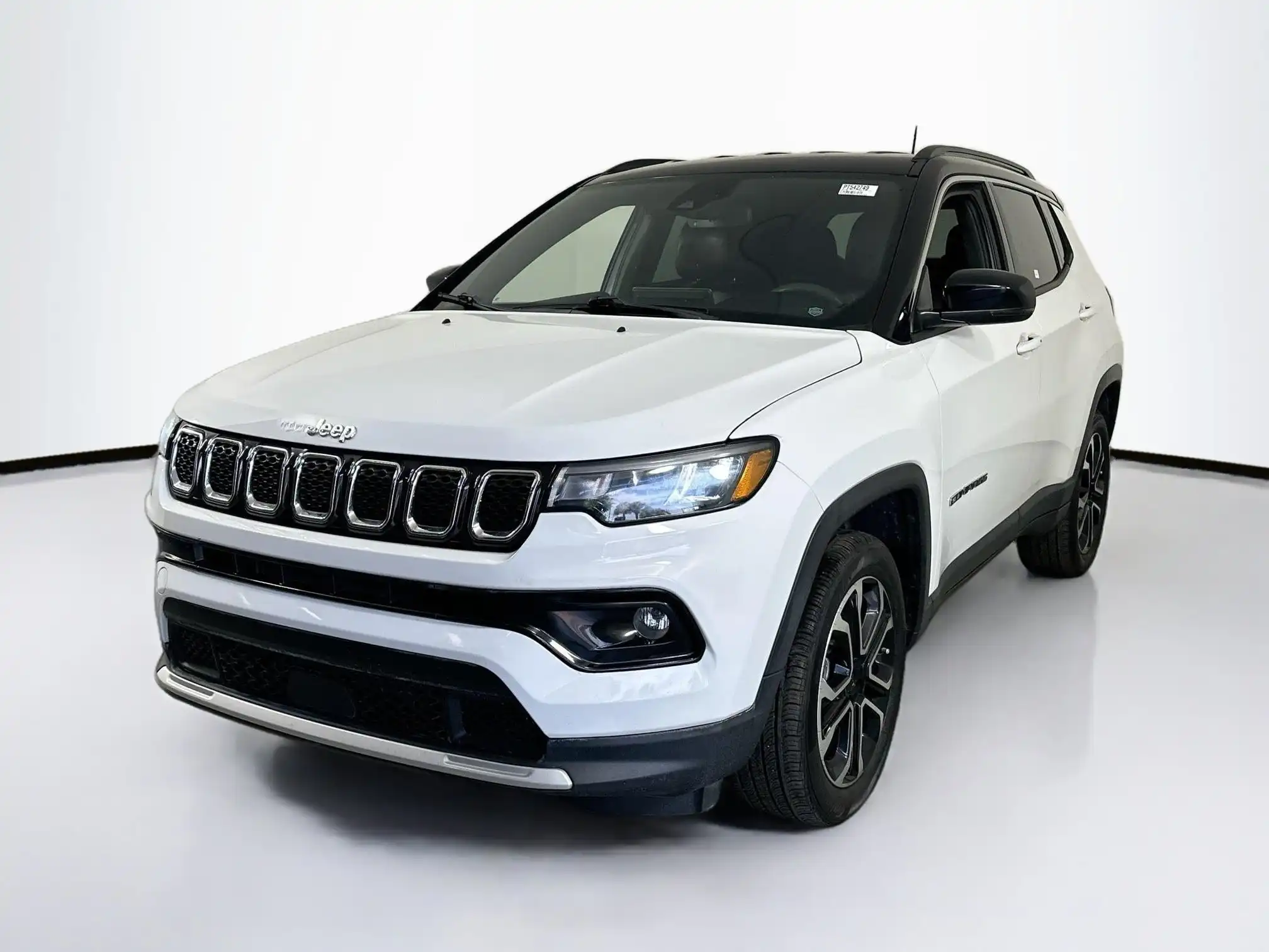 2023 Jeep Compass Limited 4X4's photo