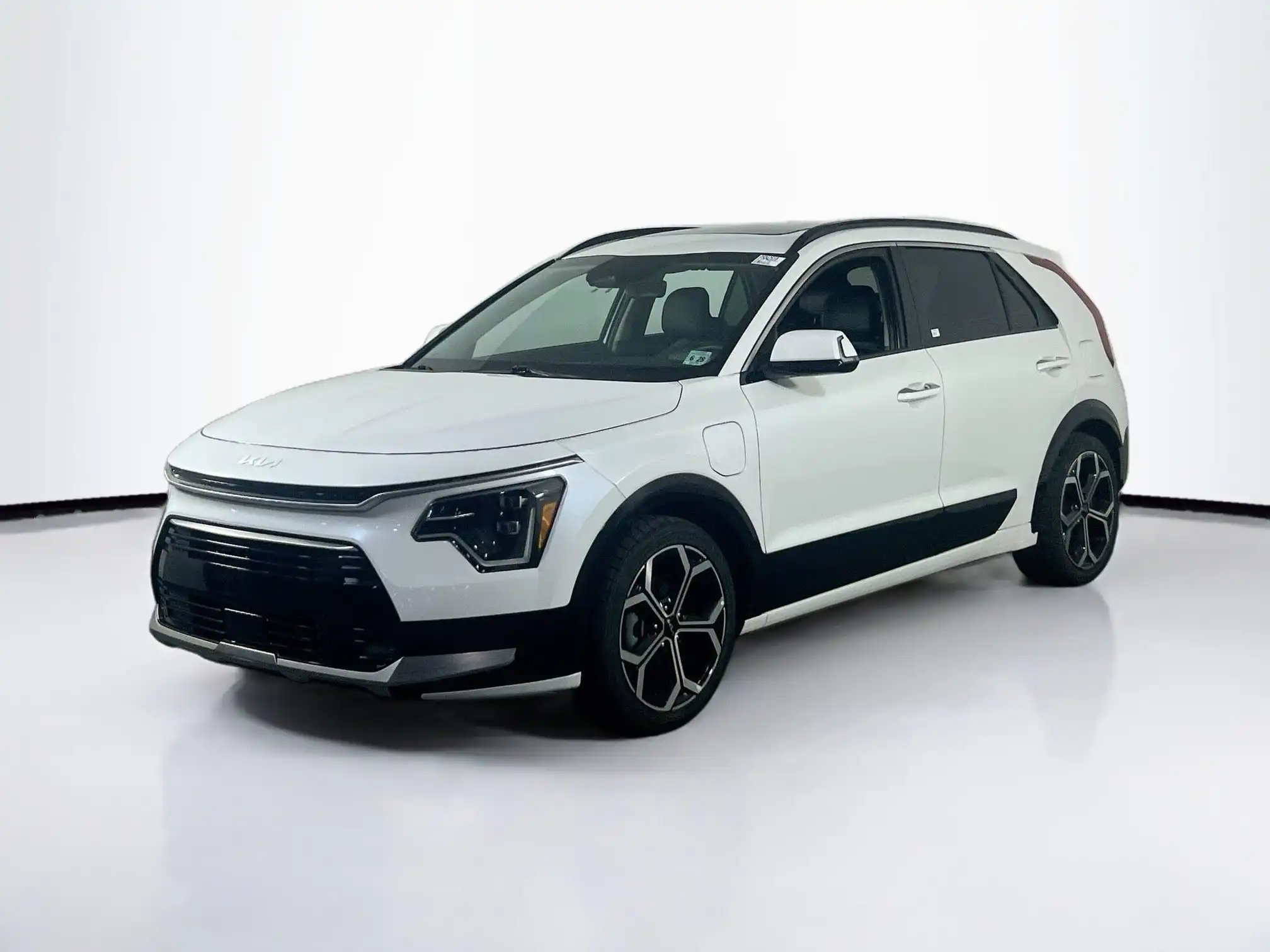 2023 Kia Niro SX Touring PHEV's photo