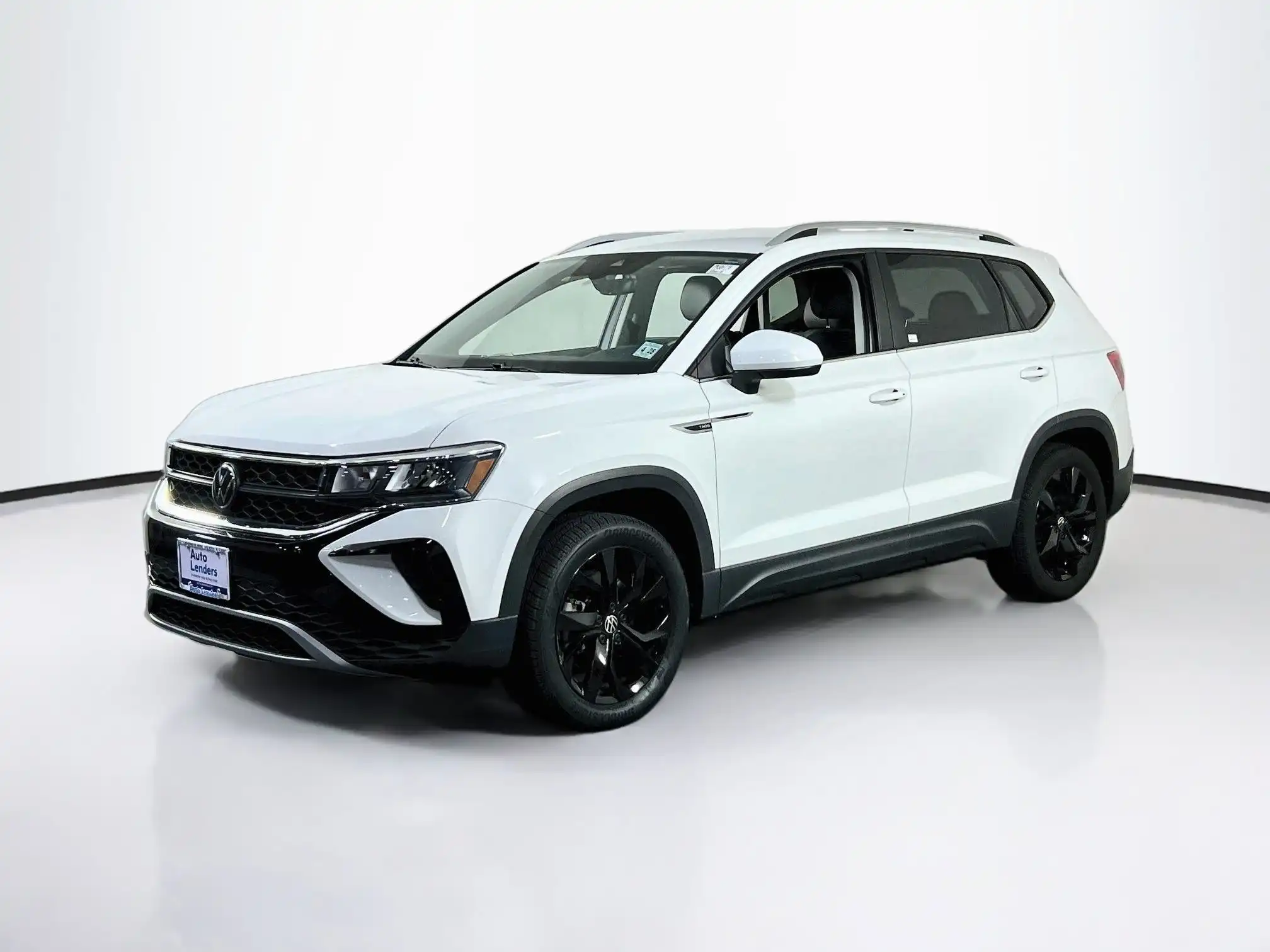 2023 Volkswagen Taos 1.5T SE 4Motion's photo