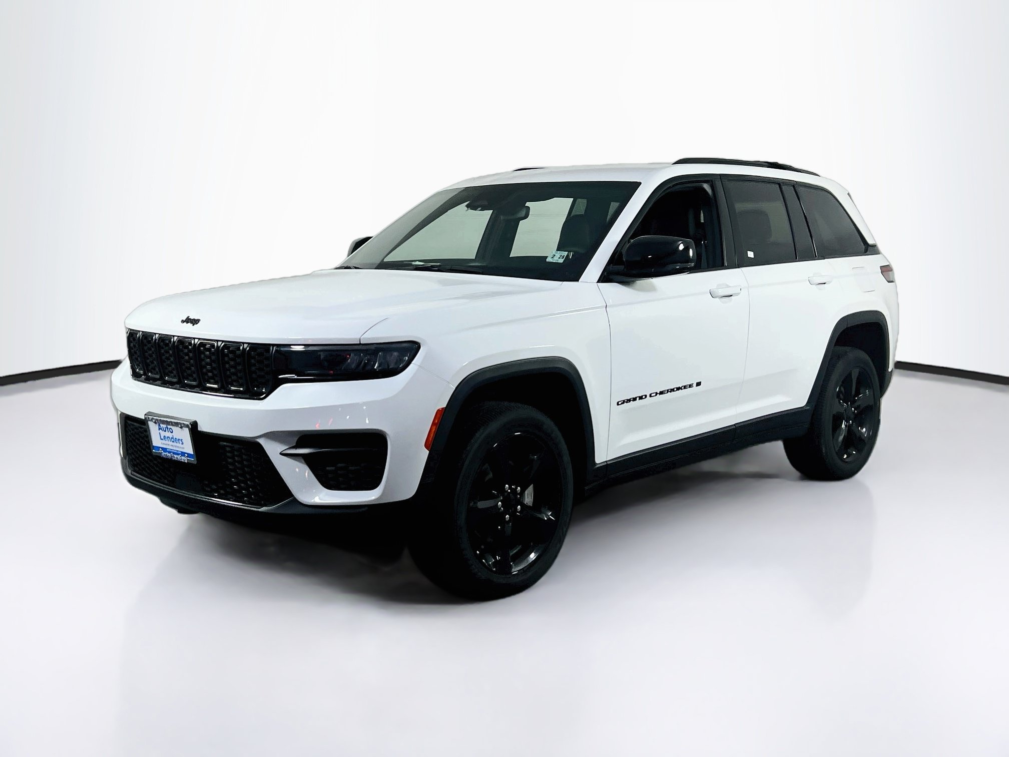 2023 Jeep Grand Cherokee Altitude 4WD's photo