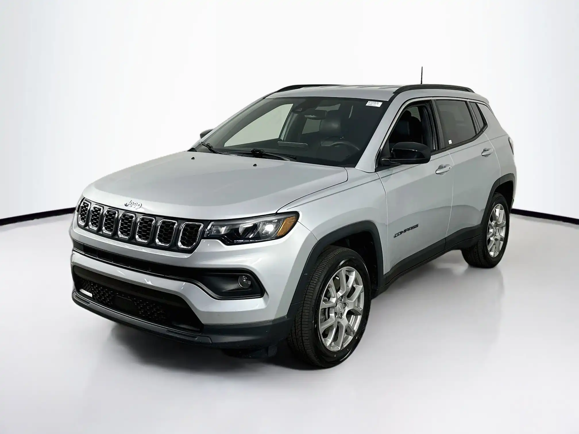 2024 Jeep Compass Latitude Lux 4X4's photo
